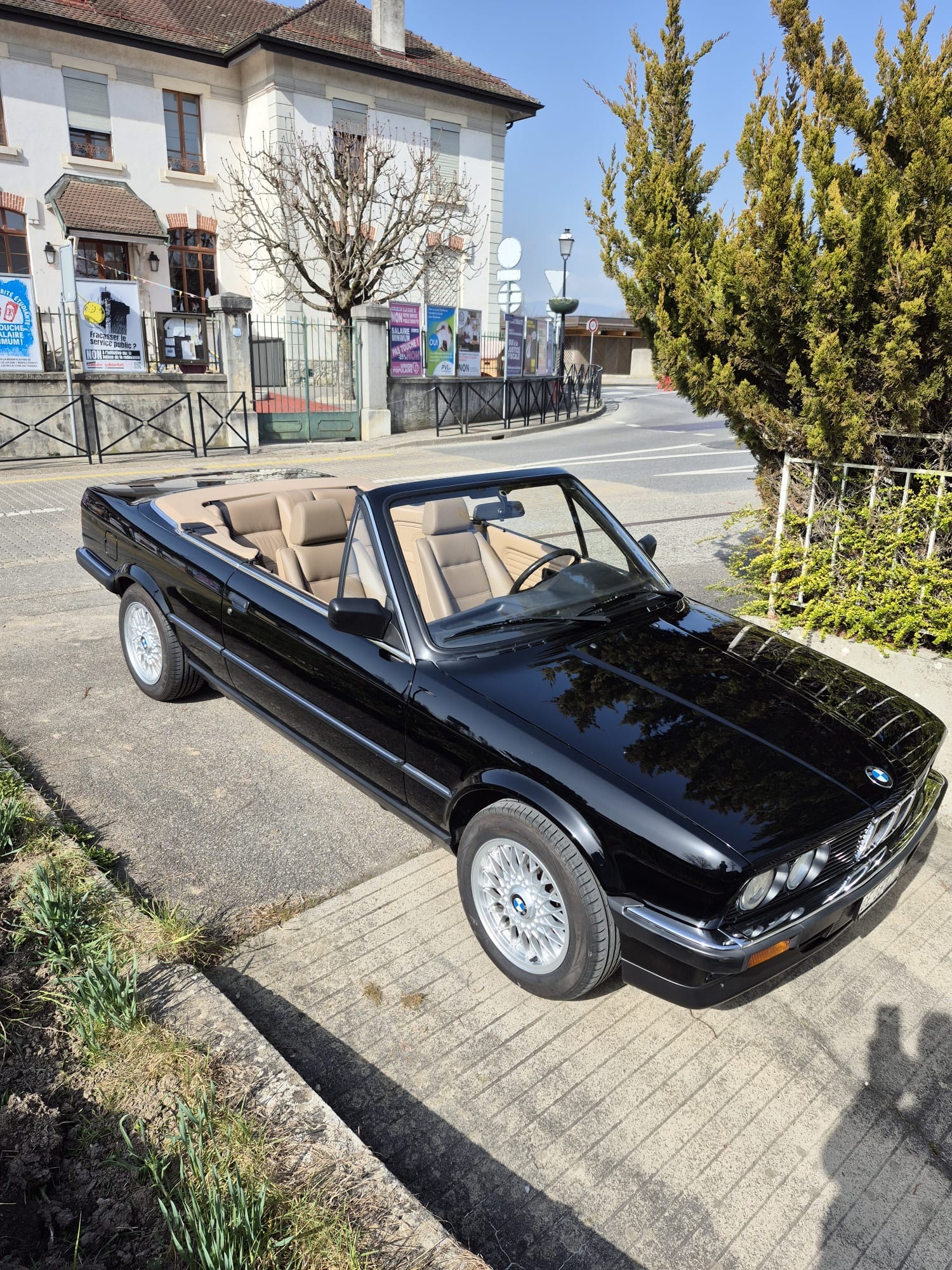 BMW 325i Cabrio-image-0