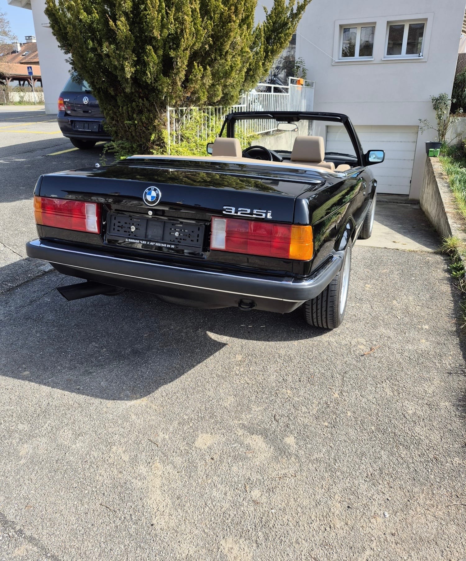 BMW 325i Cabrio-image-1