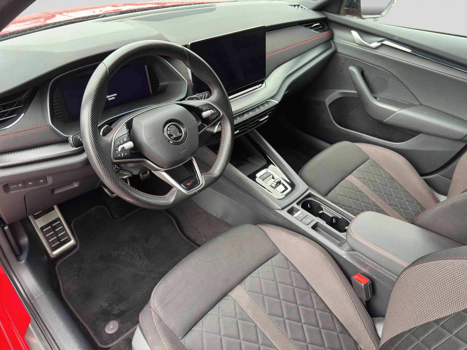 SKODA Octavia RS 2.0 TSI Black DSG-image-6