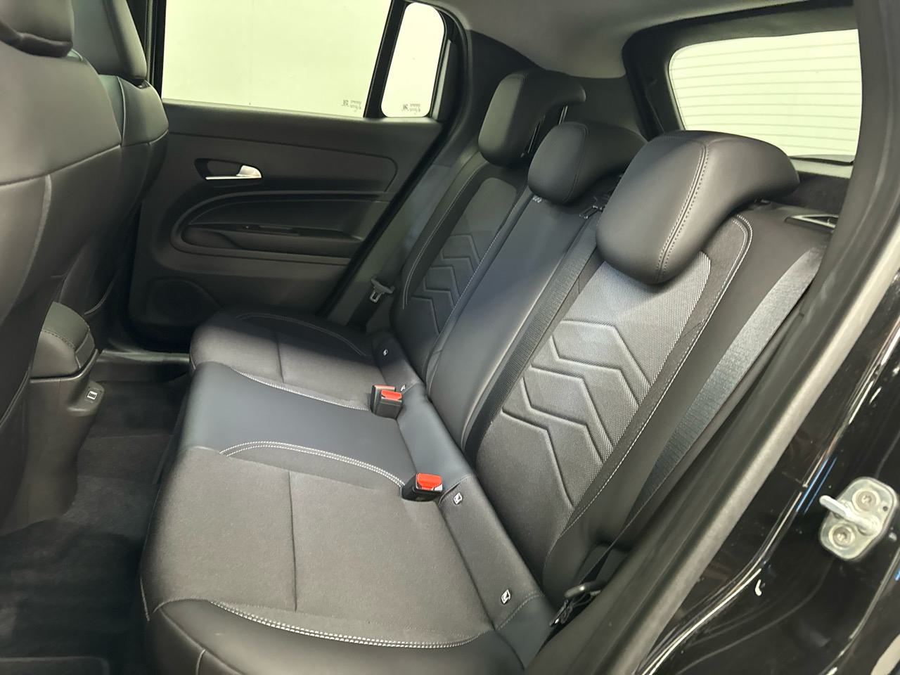 JEEP Avenger 1.2 Turbo MHEV Summit Sky-image-11