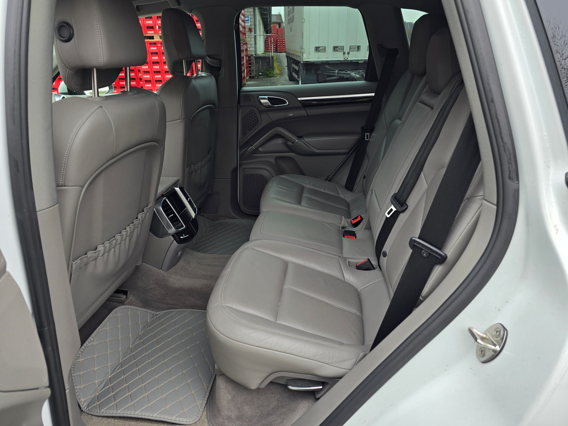 PORSCHE Cayenne Diesel-image-14