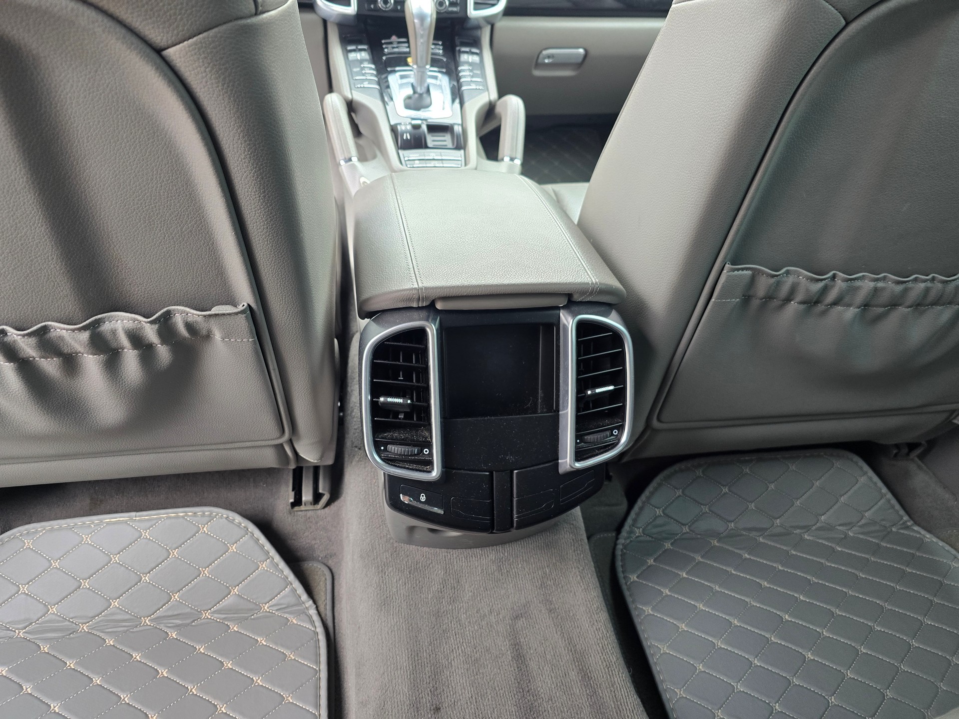 PORSCHE Cayenne Diesel-image-15