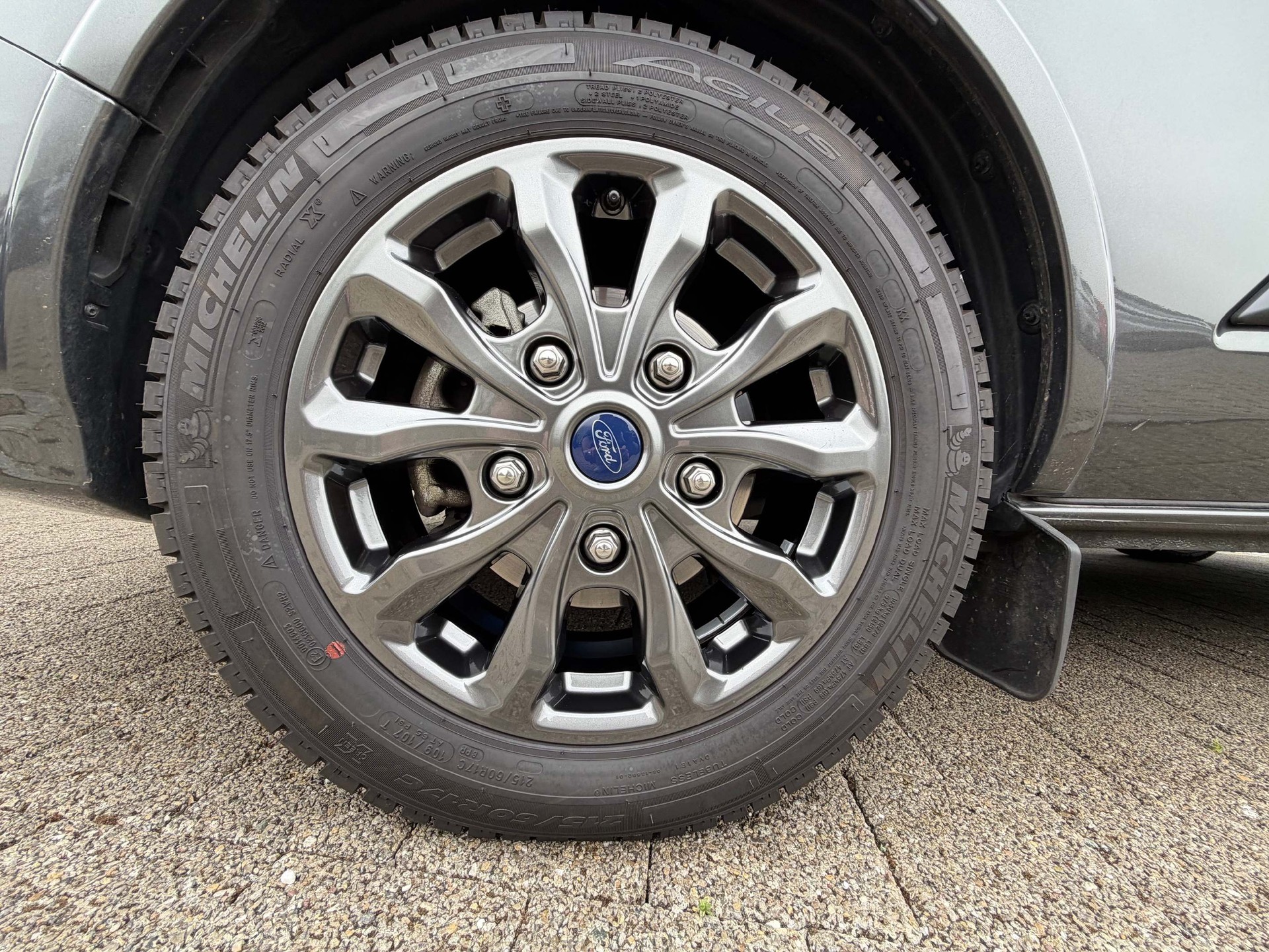 FORD Transit Custombi 9 Plätzer, Anhängelast 2'800kg-image-12