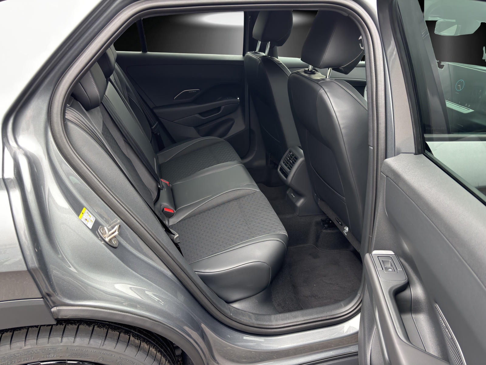 VW T-Roc 1.5 eTSI mHEV R-Line DSG-image-7