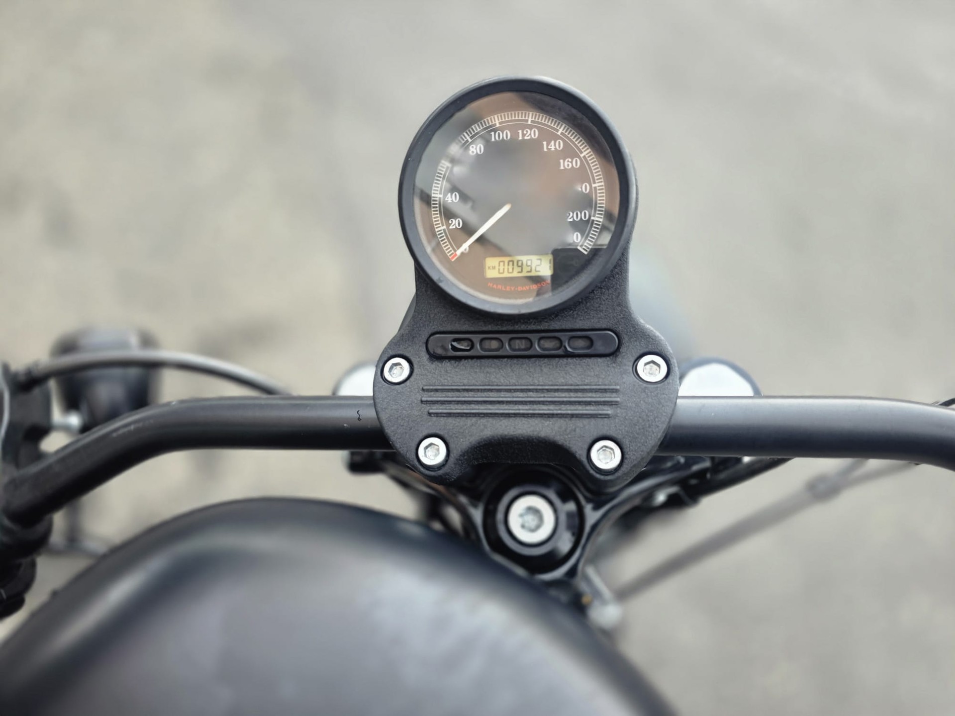 HARLEY-DAVIDSON XL 883 N Sportster Iron (25kW)-image-5