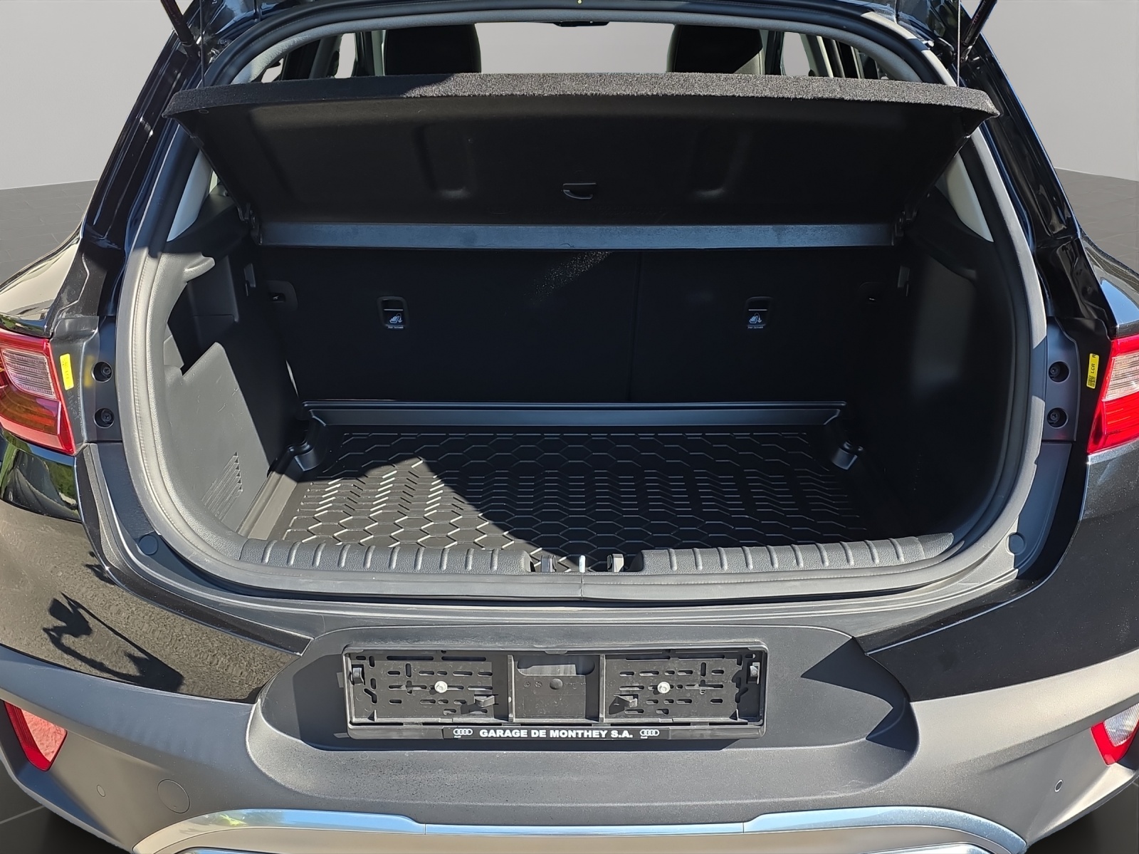 KIA Stonic 1.0 T-GDI MHEV GT-Line DCT-image-13