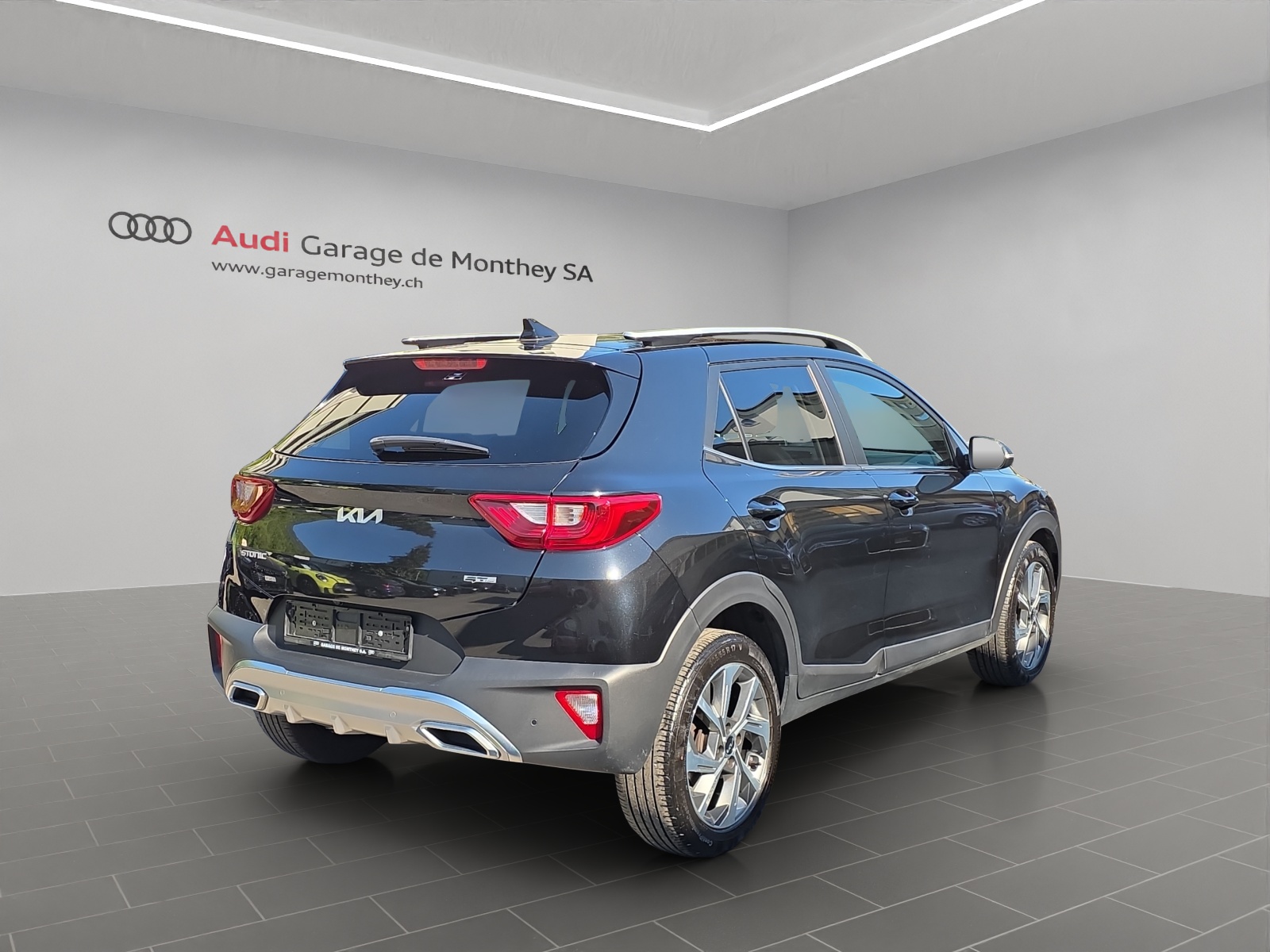 KIA Stonic 1.0 T-GDI MHEV GT-Line DCT-image-3