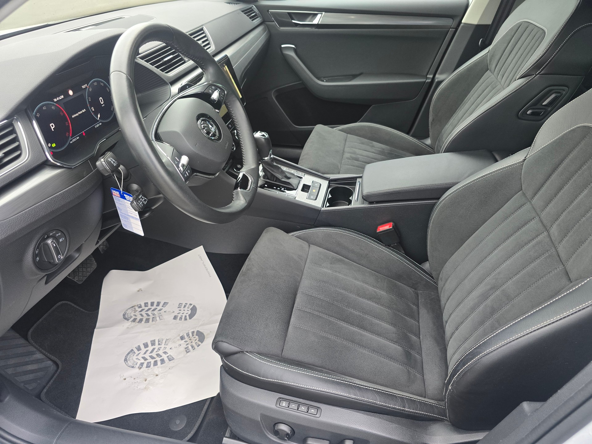 SKODA Superb Combi 2.0 TDi Style 4x4 DSG-image-6