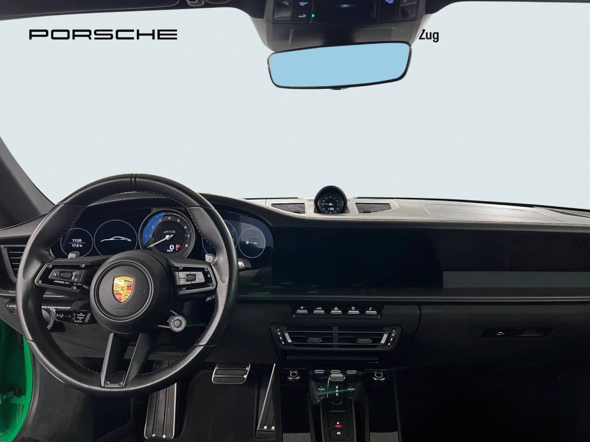 PORSCHE 911 Carrera 4 GTS-image-17