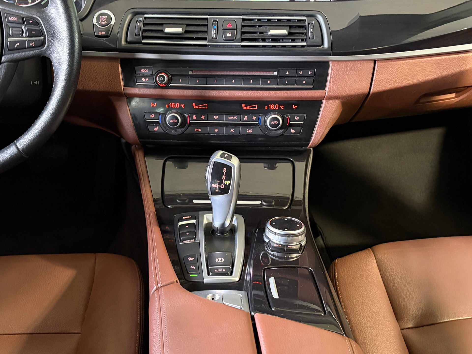 BMW 525d Touring xDrive Steptronic*Ab MFK*LED-Scheinwerfer*-image-10