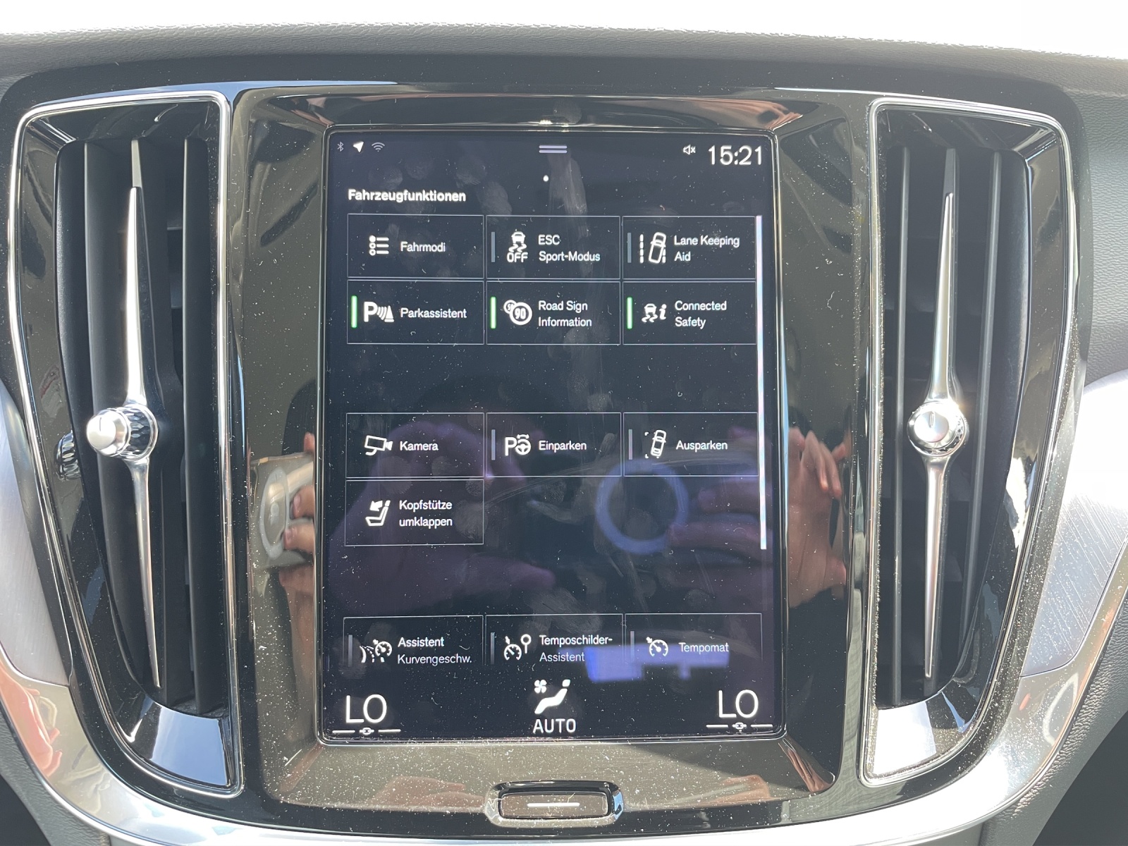 VOLVO V60 B4 Diesel Mild Hybrid Core Geartronic-image-17