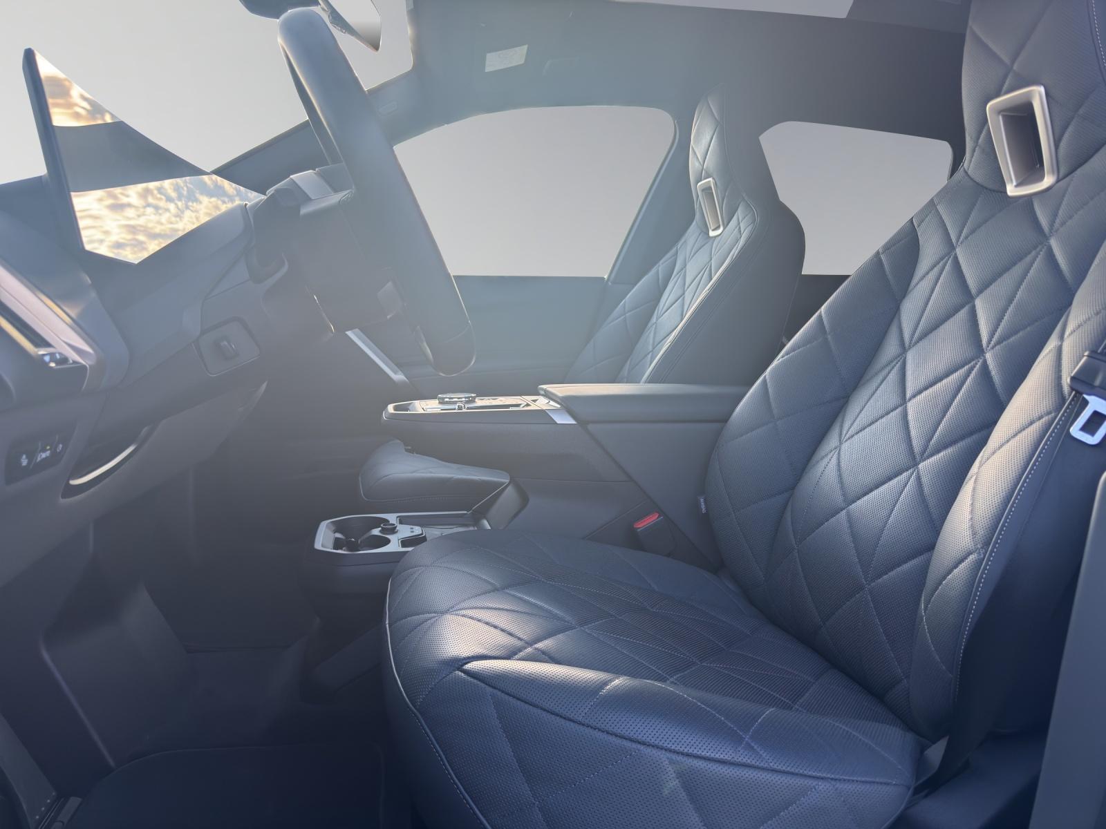 BMW iX M60-image-6