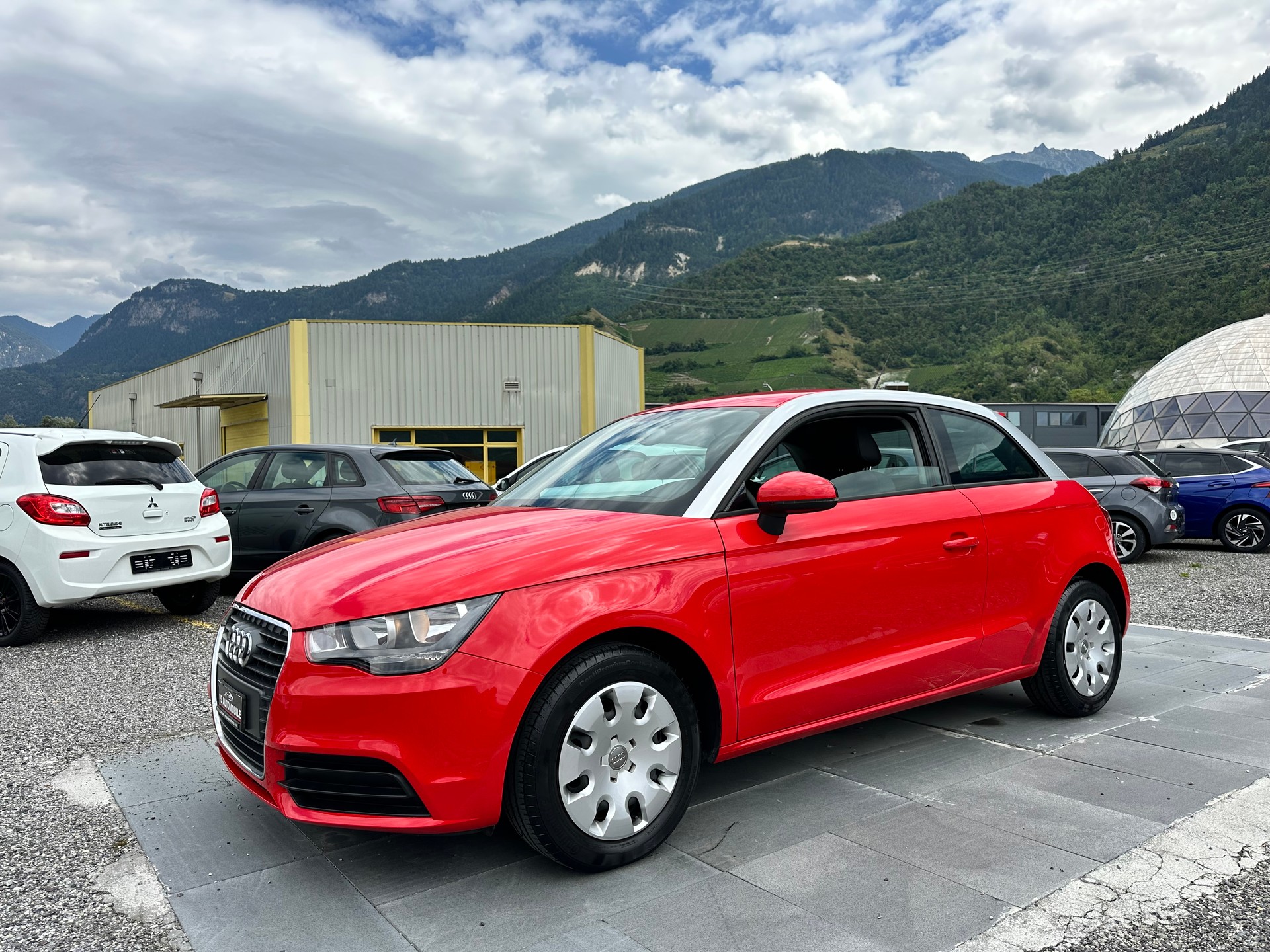 AUDI A1 1.2 TFSI Attraction-image-0