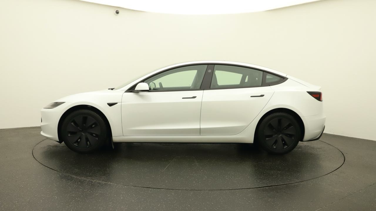TESLA Model 3 Long Range Dual Motor AWD-image-1