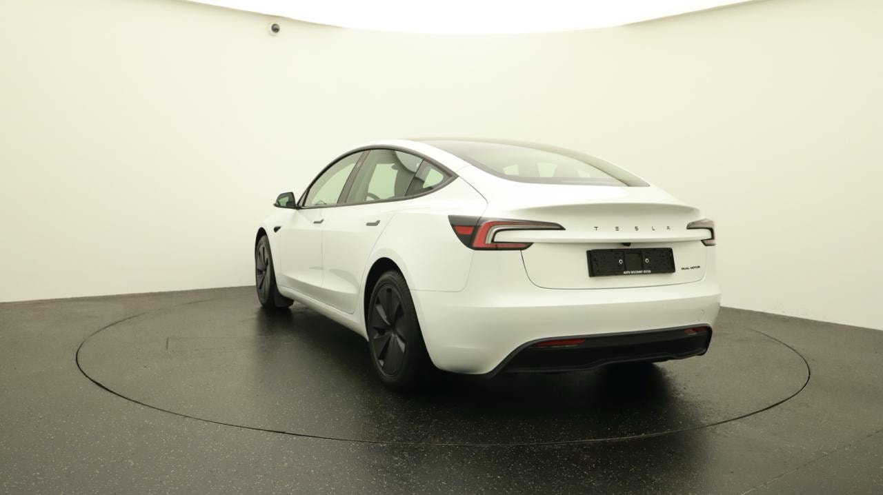 TESLA Model 3 Long Range Dual Motor AWD-image-3