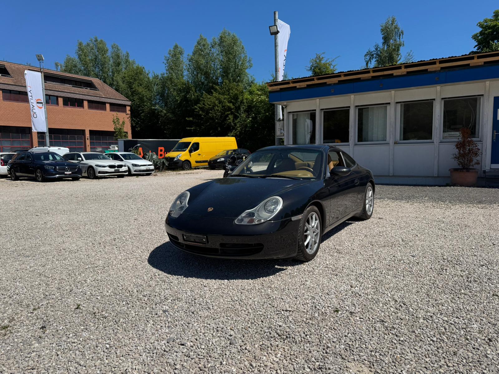 PORSCHE 911 Carrera 4-showroom-element-2