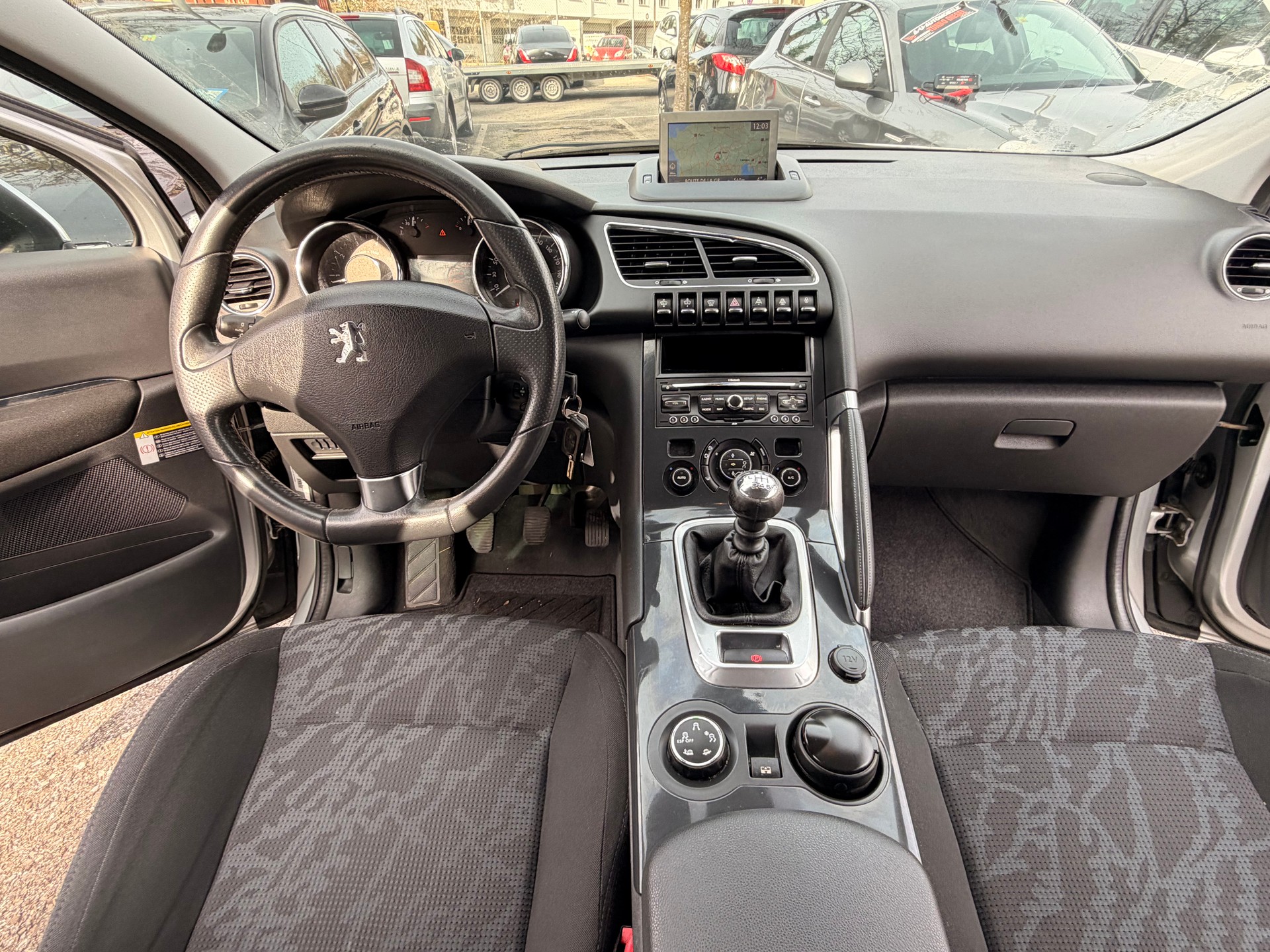 PEUGEOT 3008 1.6 16V T Sport Pack-image-23