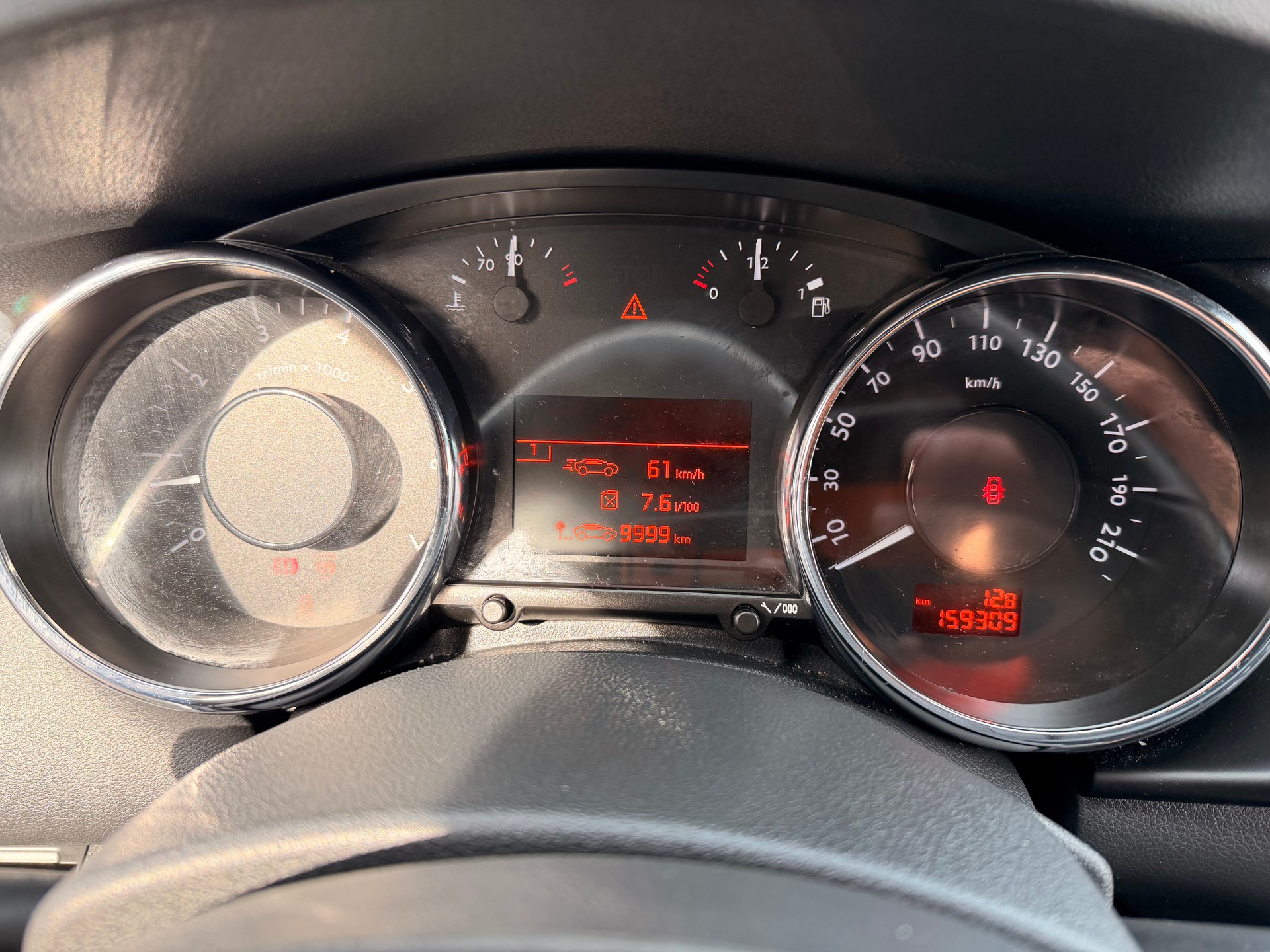 PEUGEOT 3008 1.6 16V T Sport Pack-image-27