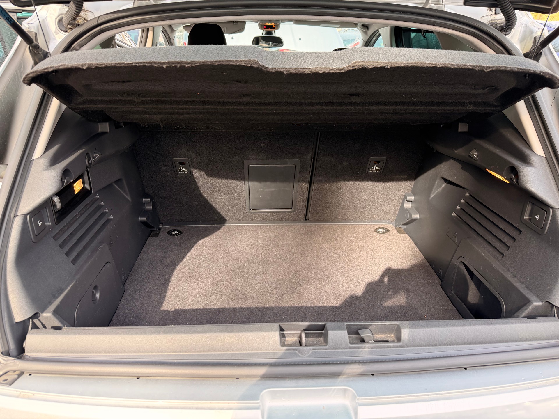 PEUGEOT 3008 1.6 16V T Sport Pack-image-10