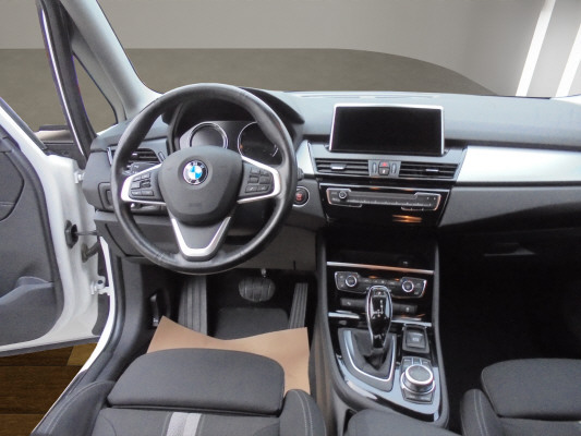 BMW 216d Gran Tourer-image-4