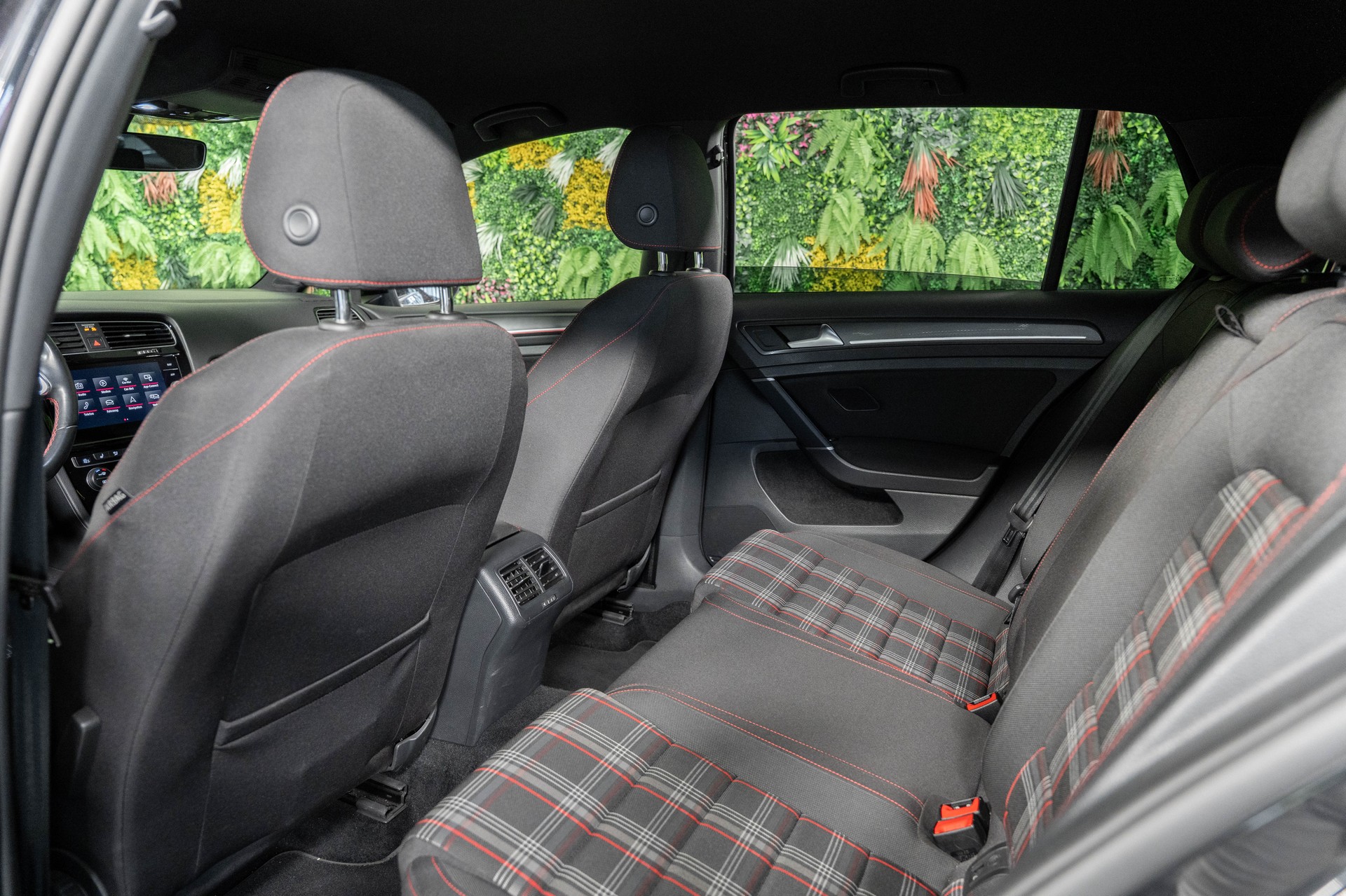 VW Golf 2.0 TSI GTI Performance-image-13