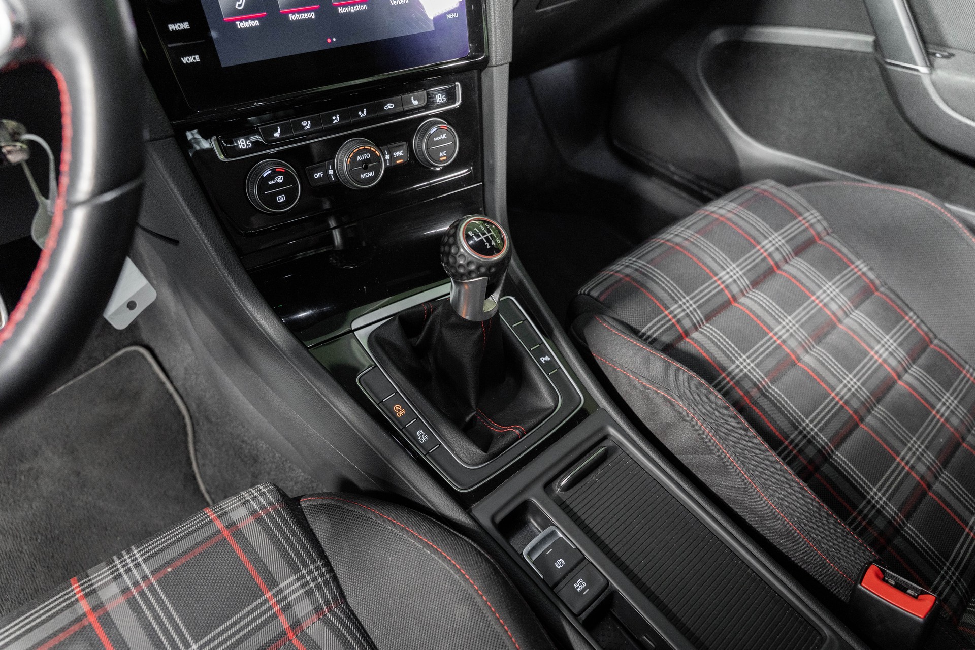VW Golf 2.0 TSI GTI Performance-image-11