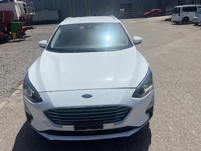 FORD Focus 1.0 SCTi Cool Connect Automatic-image-3