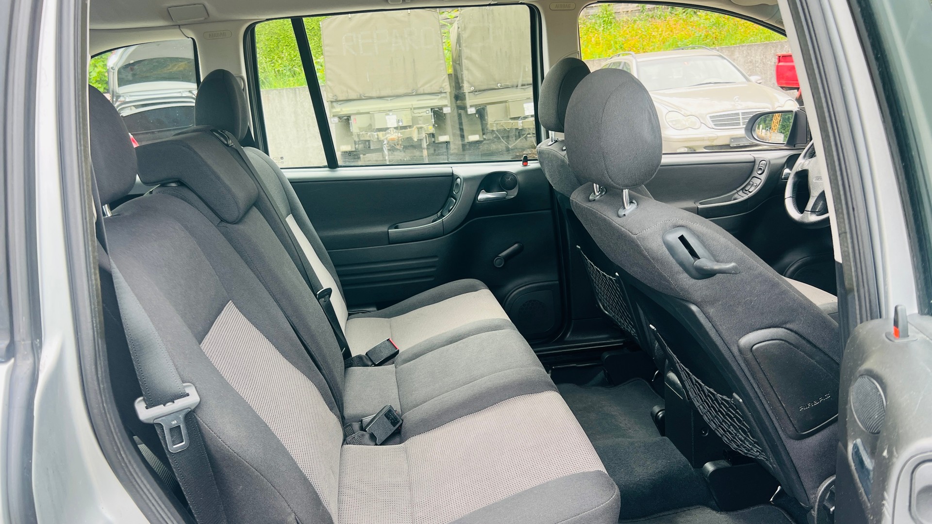 OPEL ZAFIRA-image-11