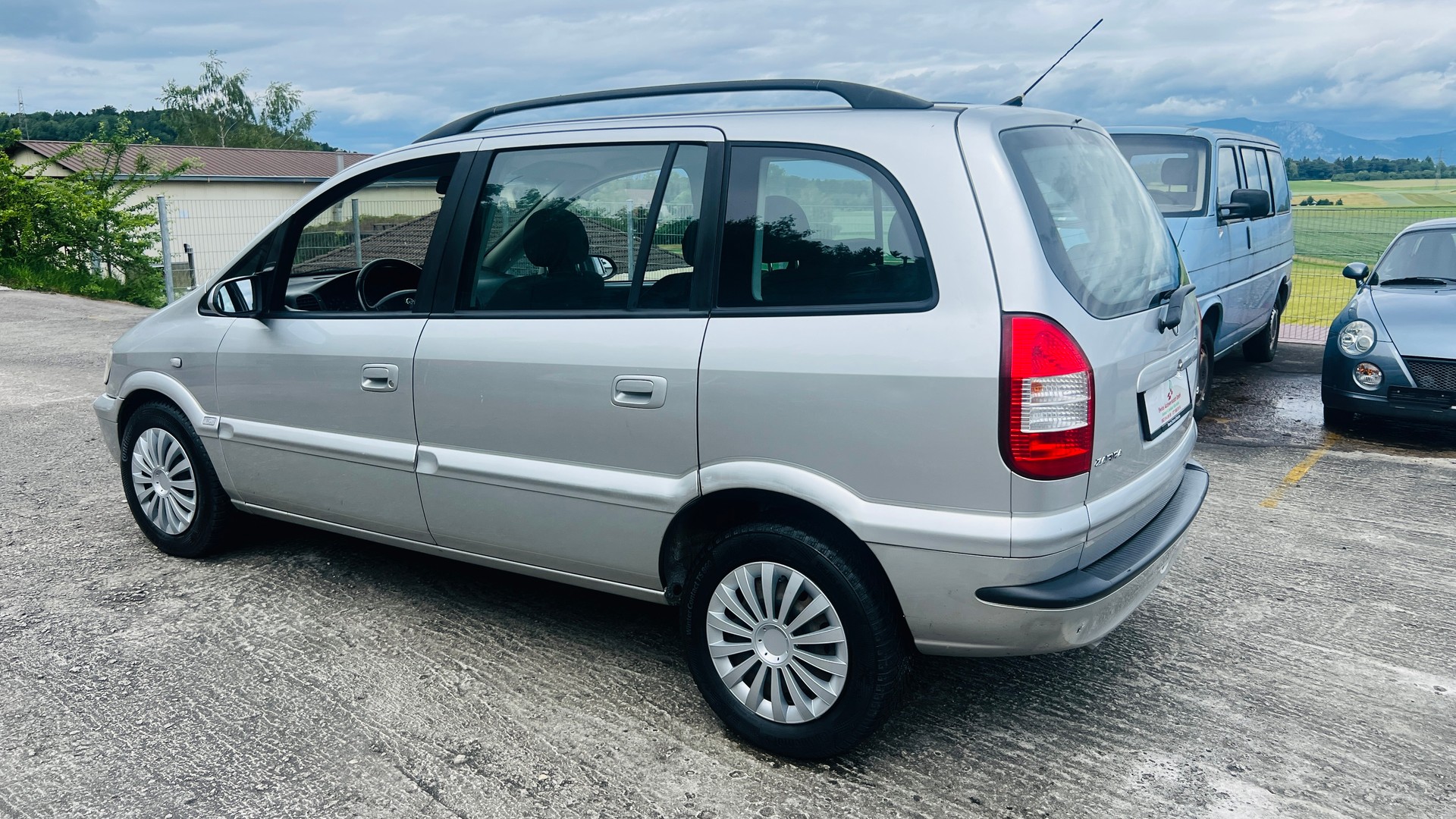 OPEL ZAFIRA-image-5