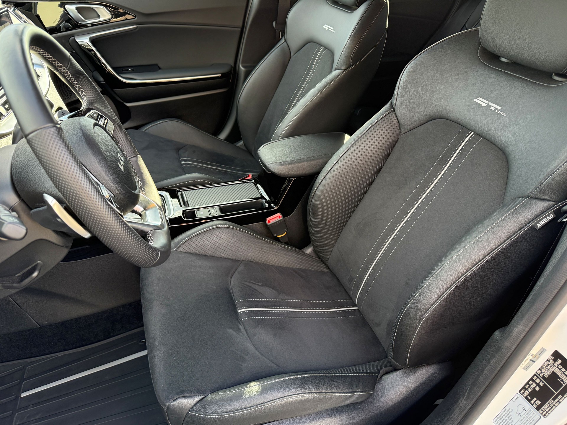 KIA ProCeed 1.5 T-GDi GT-Line Edition DCT-image-7