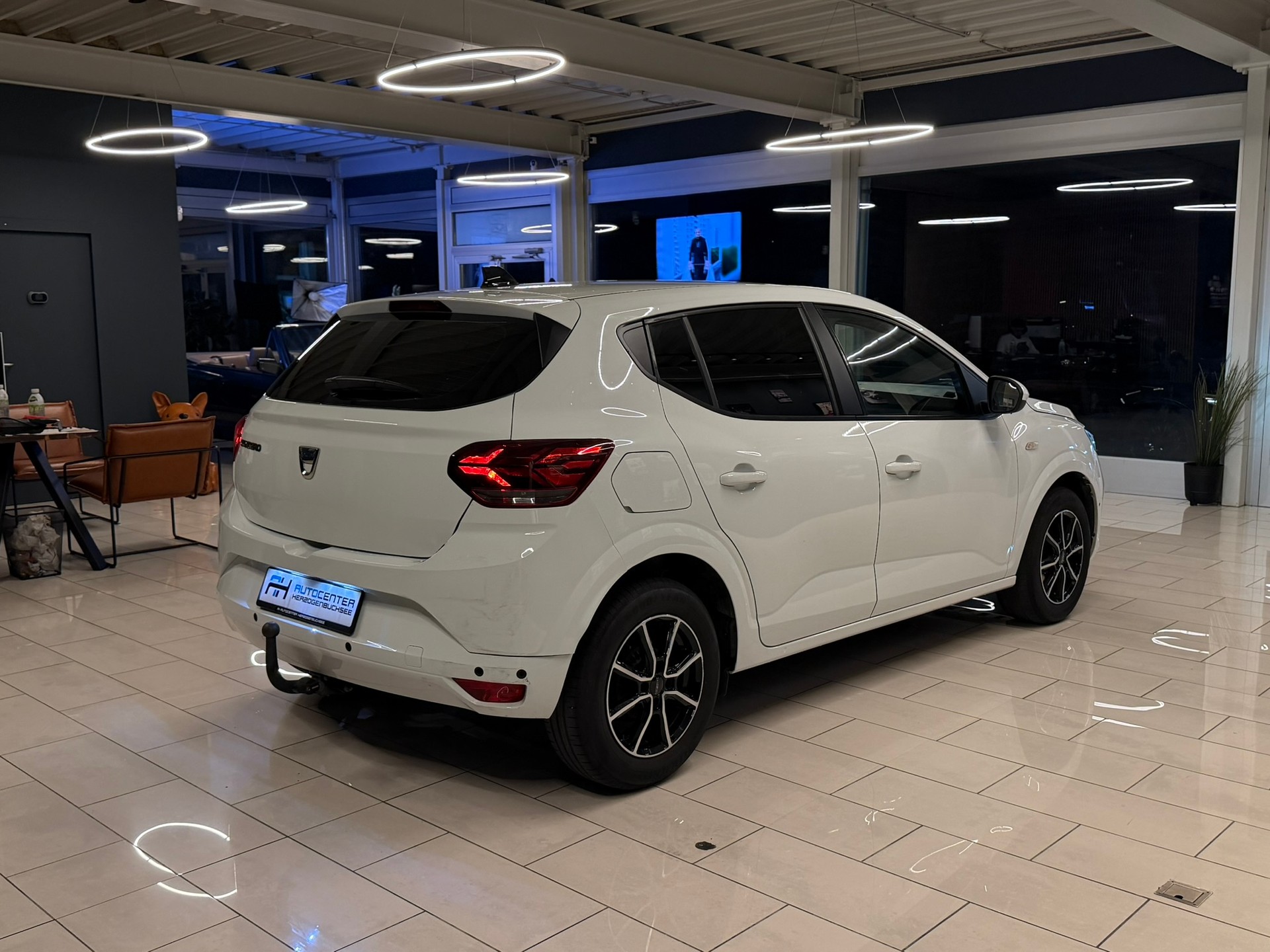 DACIA Sandero TCe 90 Comfort CVT-image-5
