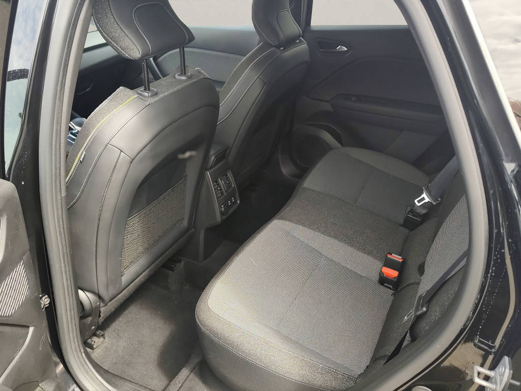 RENAULT Captur 1.6 E-Tech techno-image-9