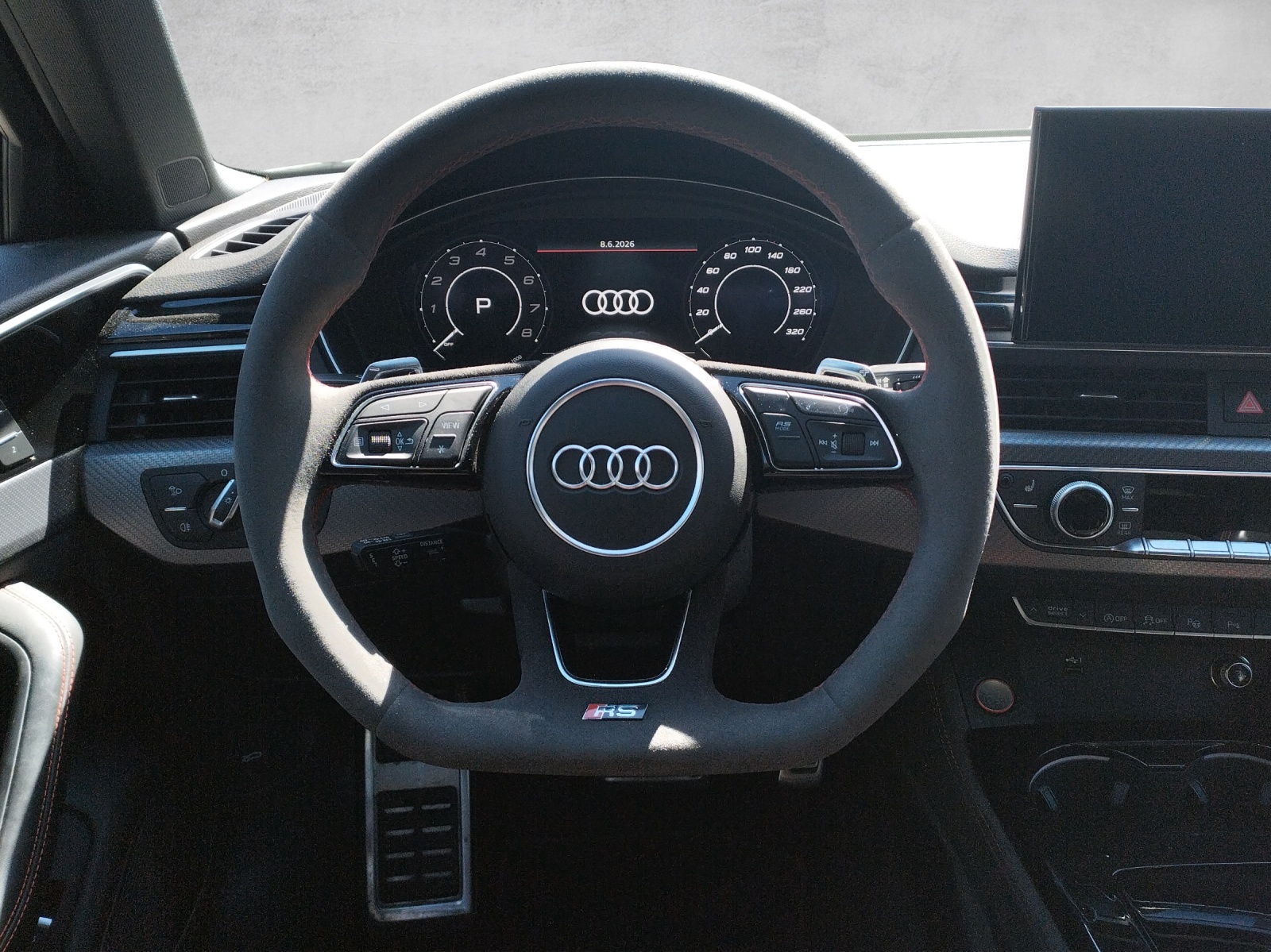 AUDI RS4 Avant quattro tiptronic-image-10