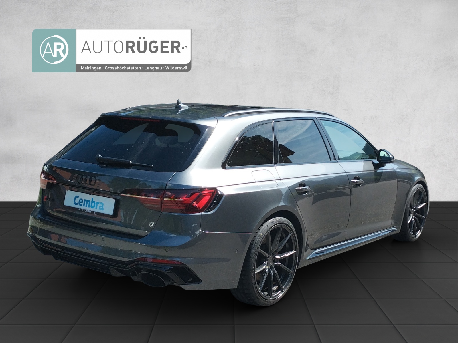 AUDI RS4 Avant quattro tiptronic-image-5