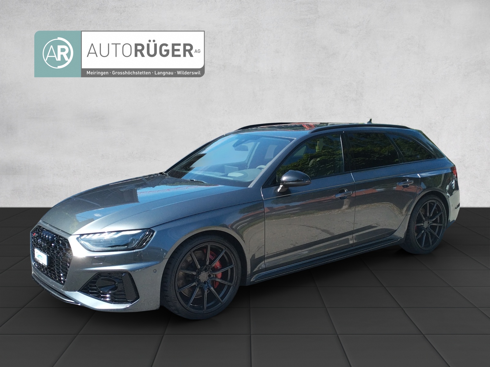 AUDI RS4 Avant quattro tiptronic-image-0