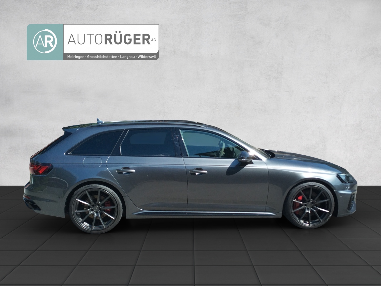 AUDI RS4 Avant quattro tiptronic-image-6