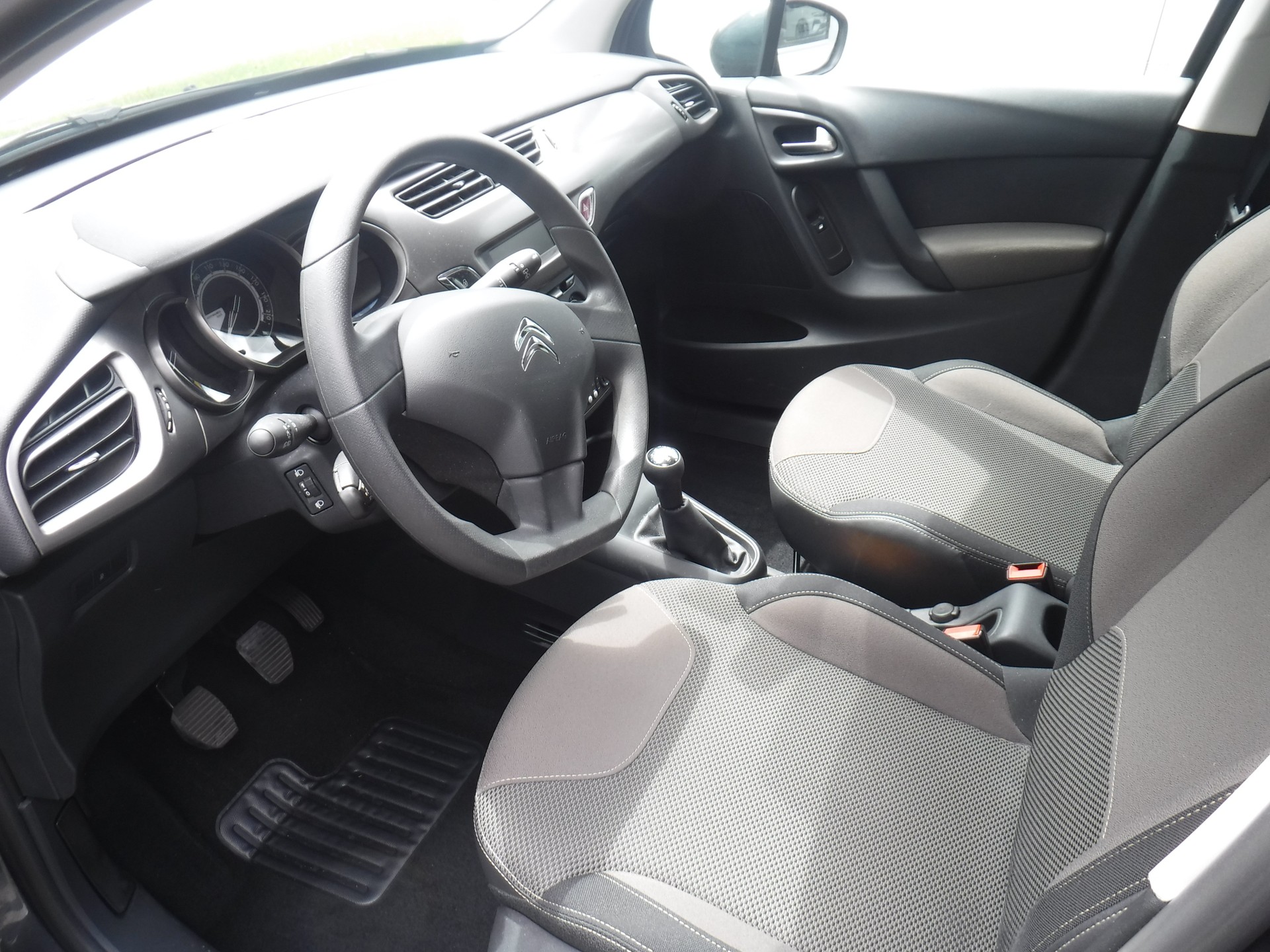 CITROEN C3 1.2i Sélection-image-3