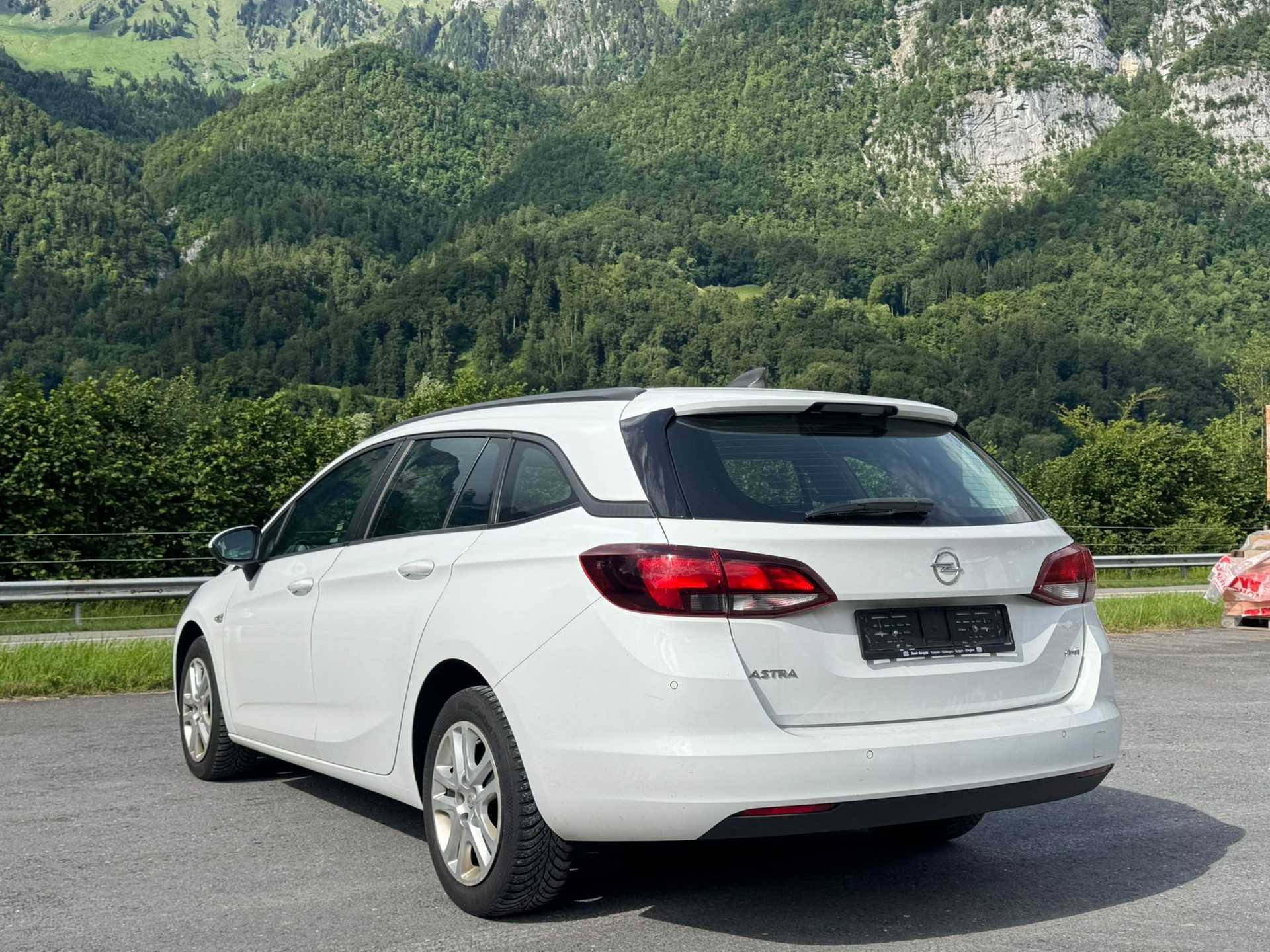 OPEL Astra Sports Tourer 1.6 CDTi ecoF Dynamic Automat-image-11
