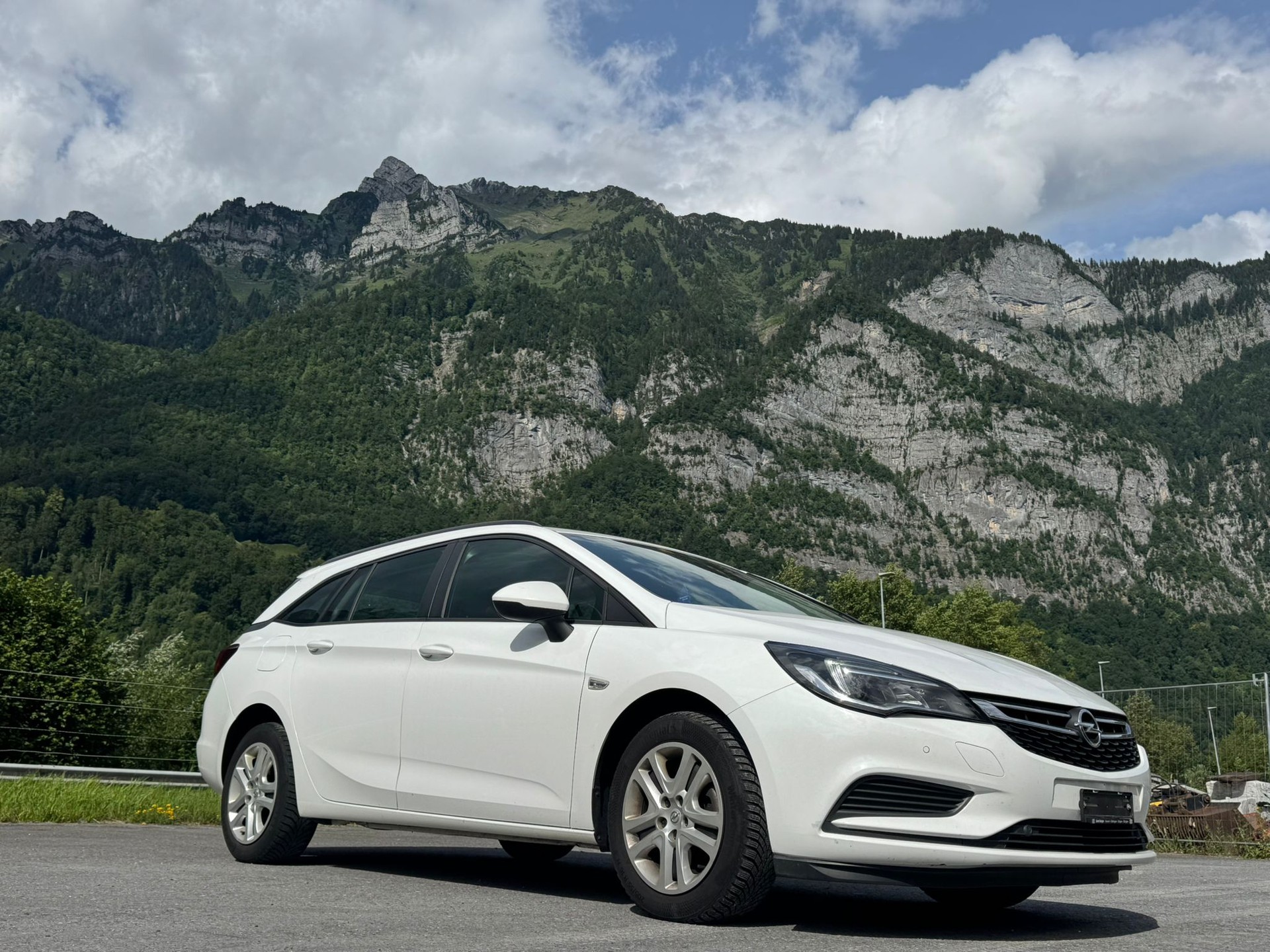 OPEL Astra Sports Tourer 1.6 CDTi ecoF Dynamic Automat-image-2