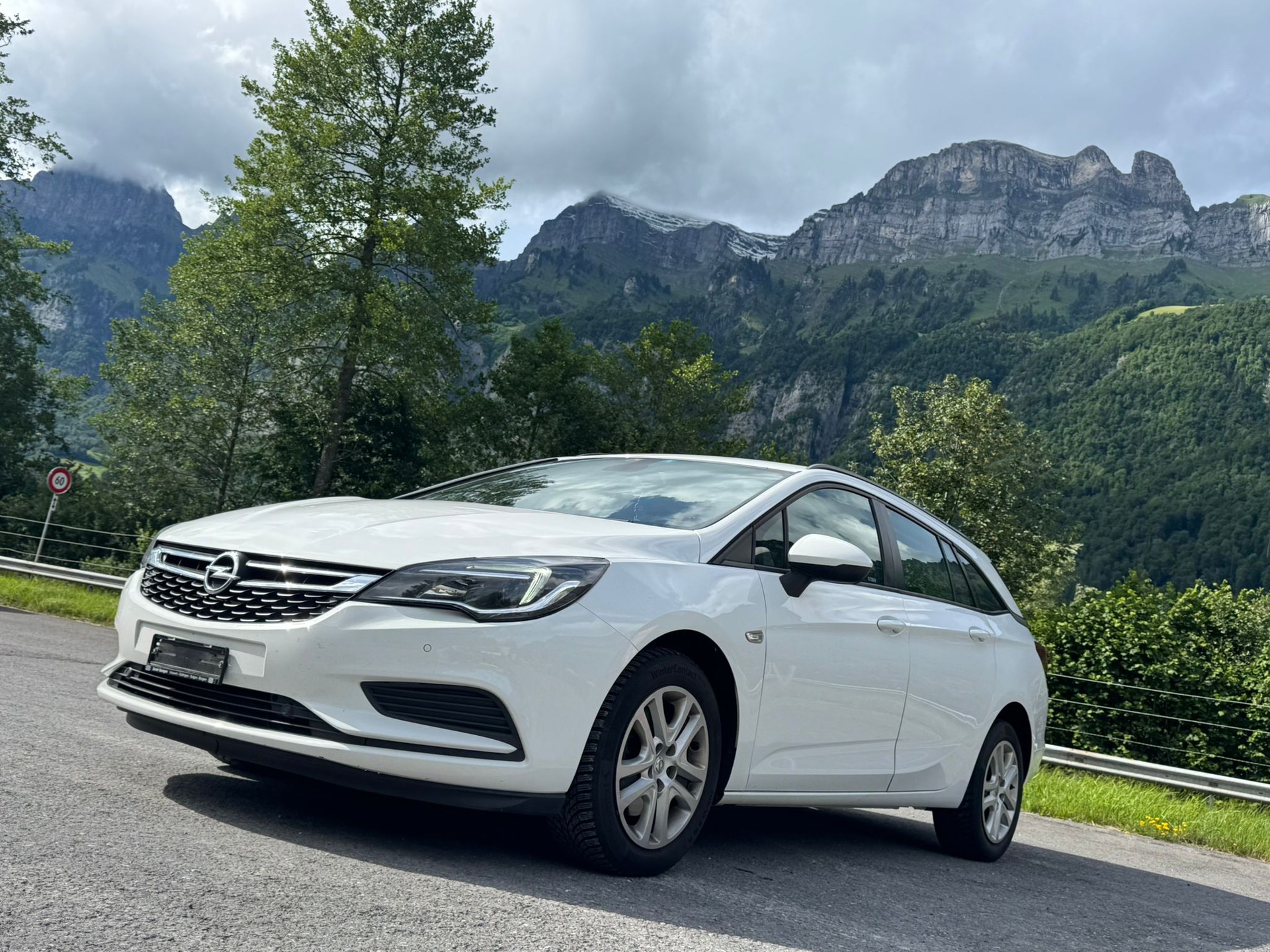 OPEL Astra Sports Tourer 1.6 CDTi ecoF Dynamic Automat-image-3