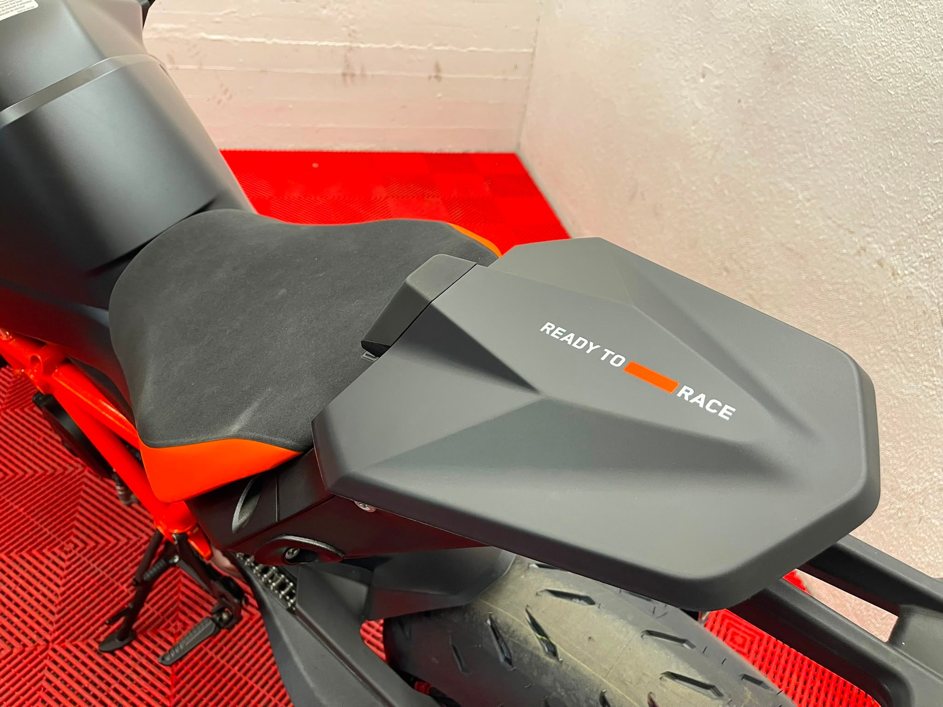 KTM 1390 Super Duke R EVO-image-7