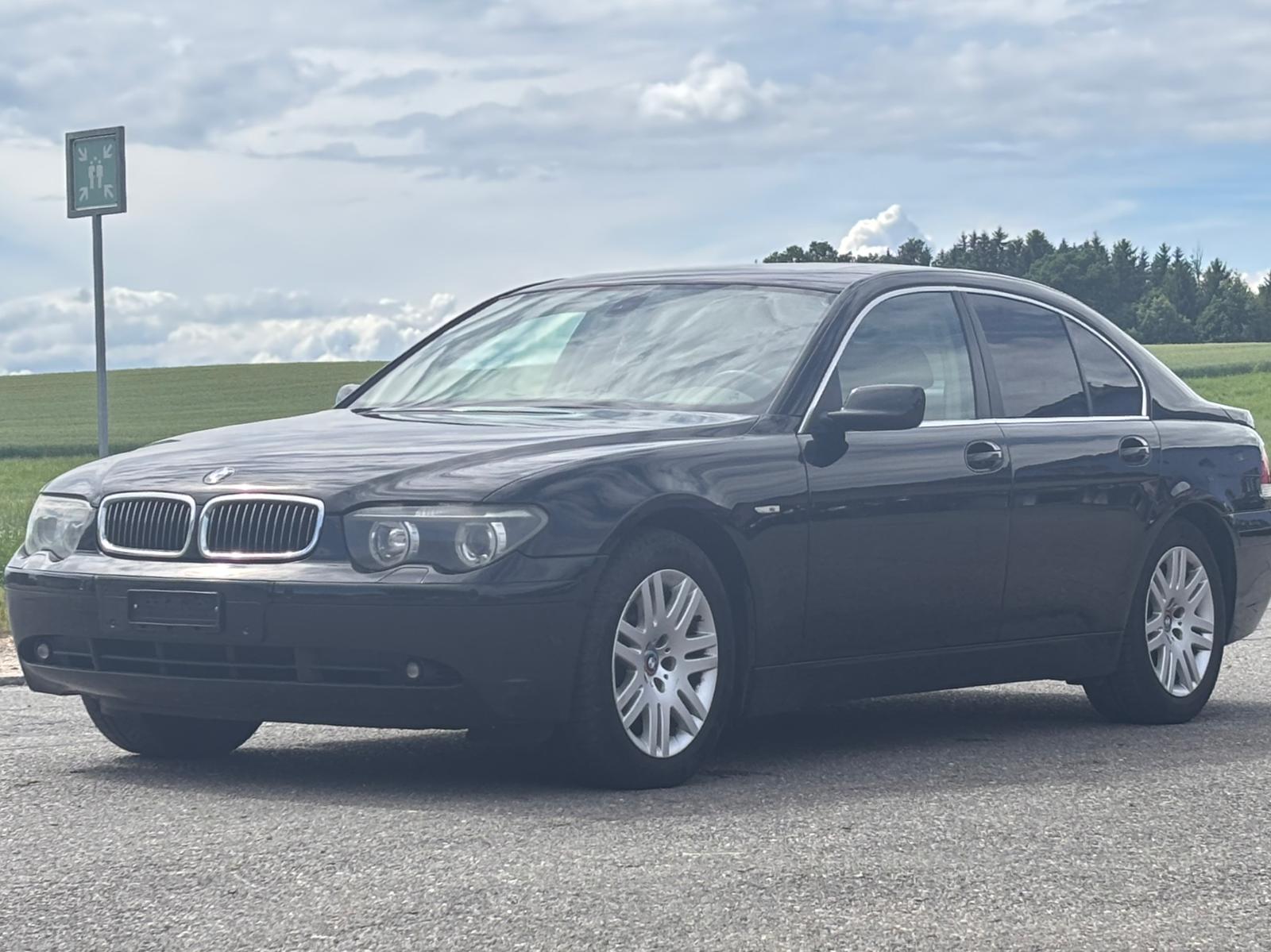 BMW 735i-image-0