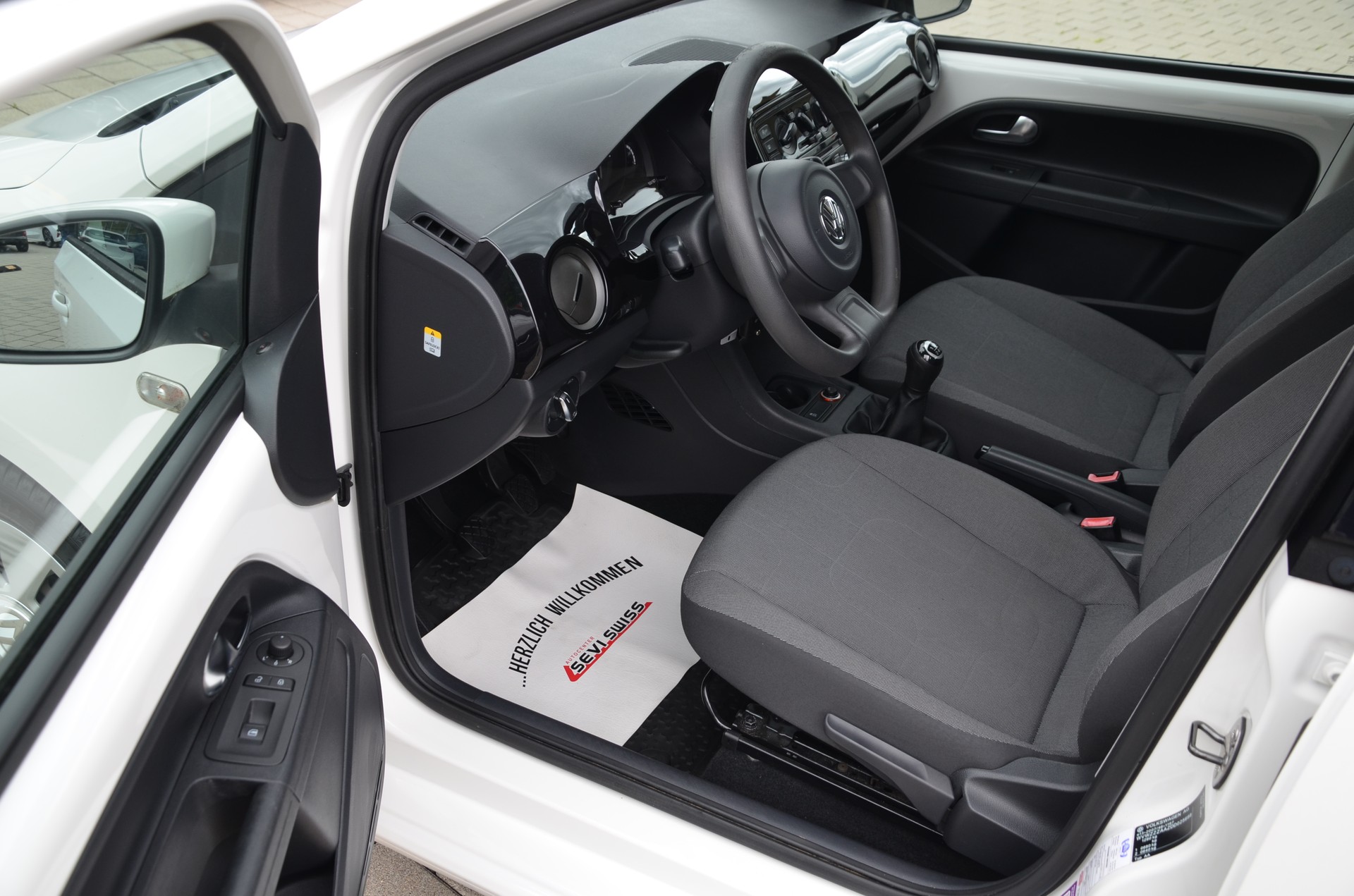 VW Up 1.0 BMT move up*Frisch ab MFK,1 Jahr oder 20'000km Garantie*-image-7