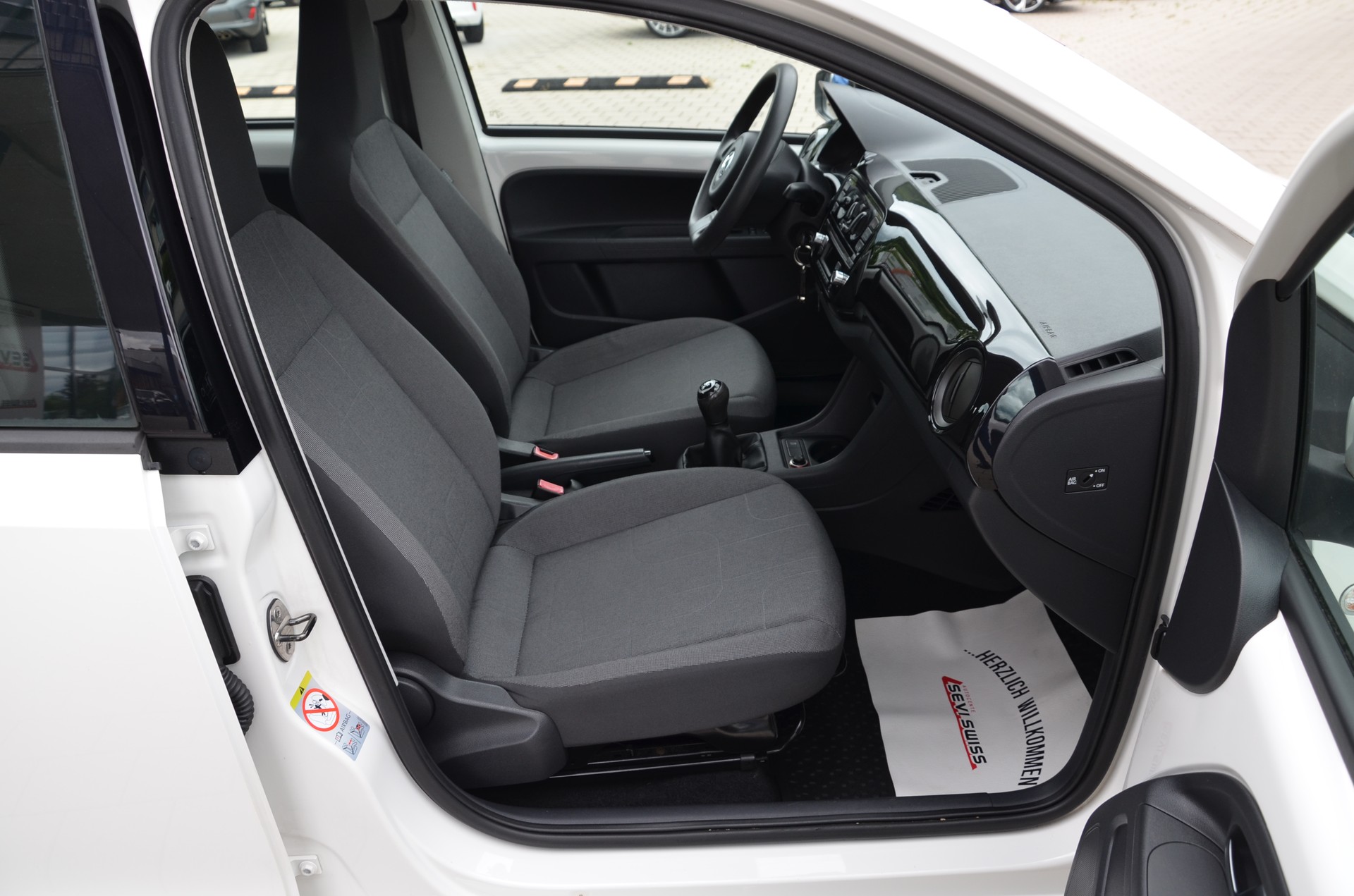 VW Up 1.0 BMT move up*Frisch ab MFK,1 Jahr oder 20'000km Garantie*-image-10