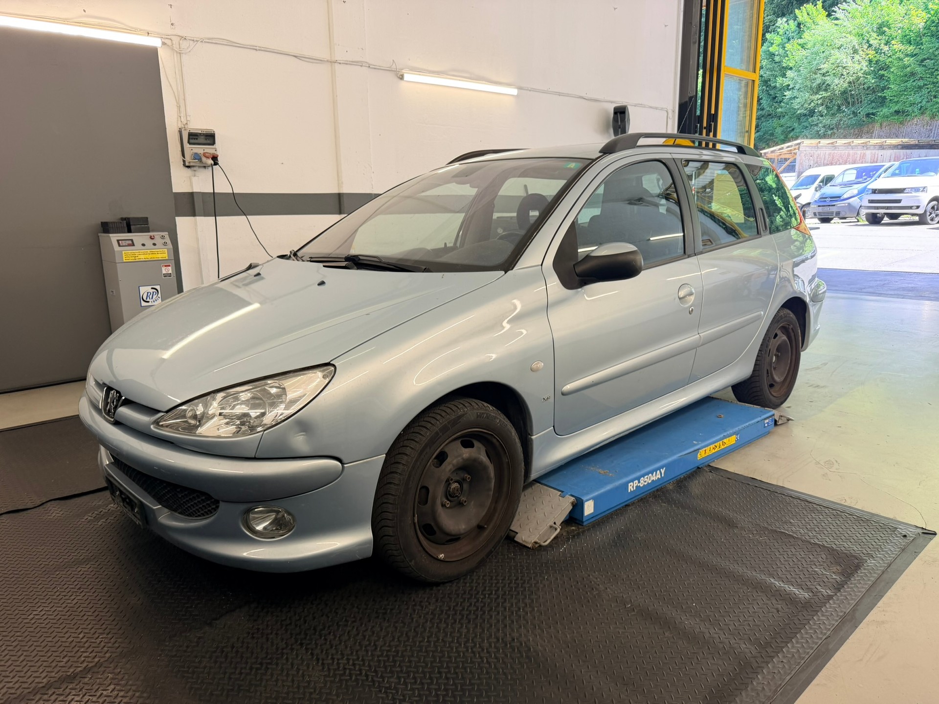 PEUGEOT 206 SW 1.6 16V Quiksilver-image-0