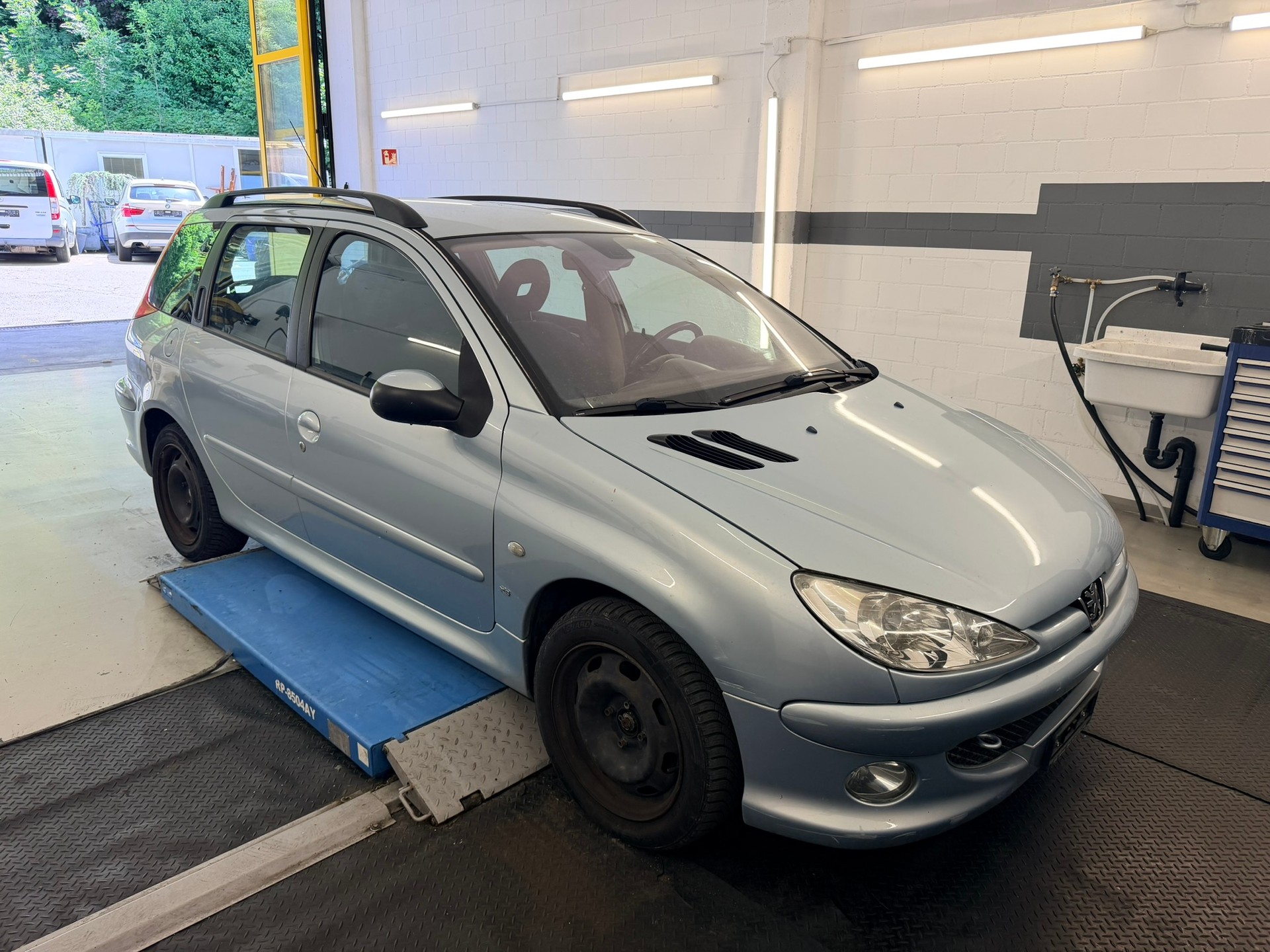 PEUGEOT 206 SW 1.6 16V Quiksilver-image-2