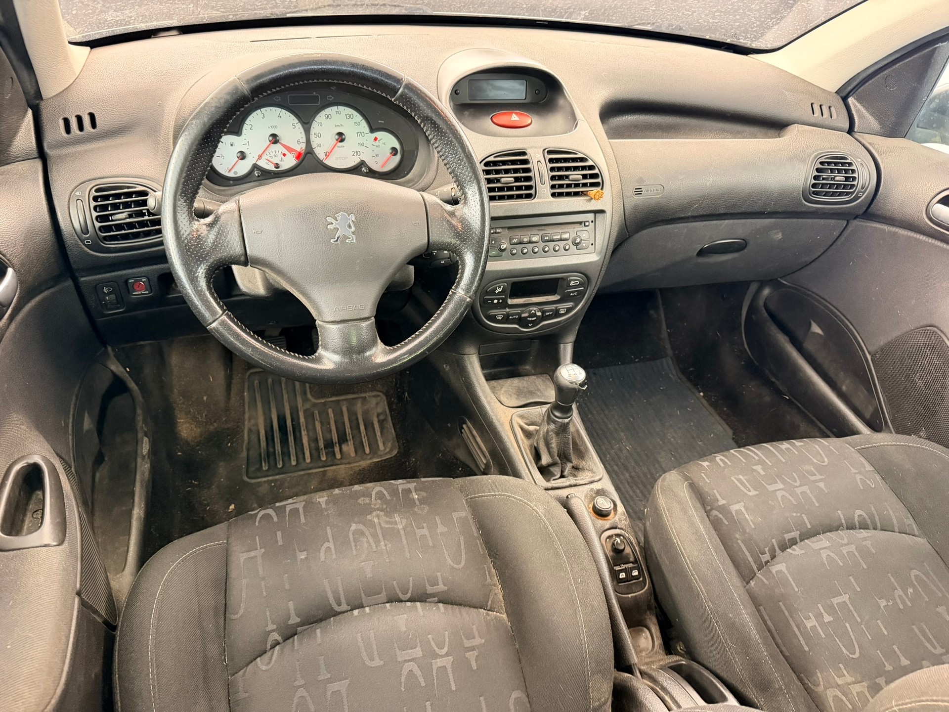 PEUGEOT 206 SW 1.6 16V Quiksilver-image-8