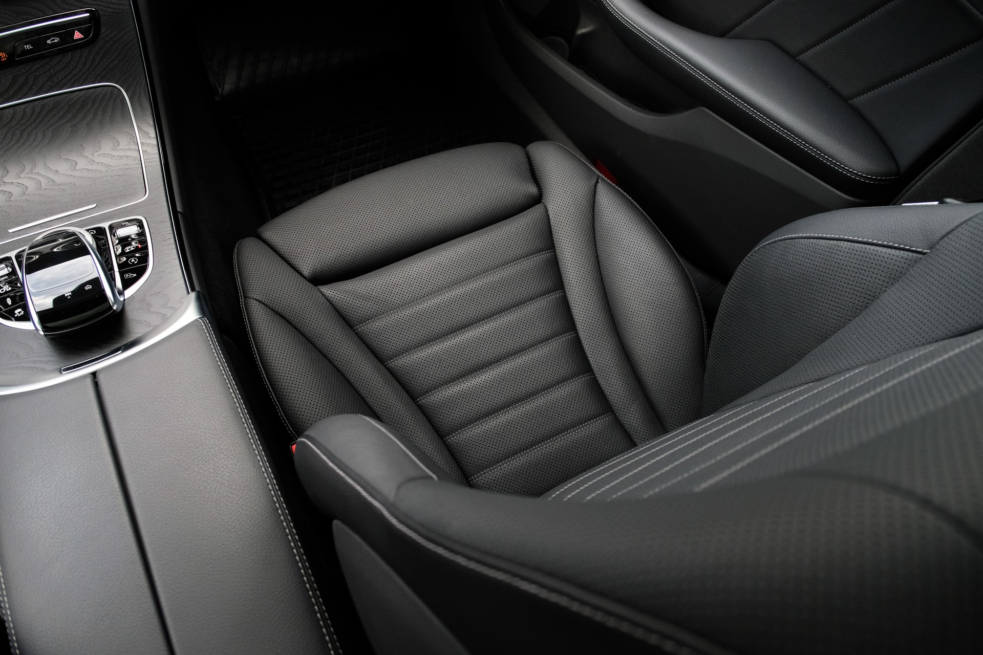 MERCEDES-BENZ C 43 AMG 4Matic 9G-Tronic-image-22