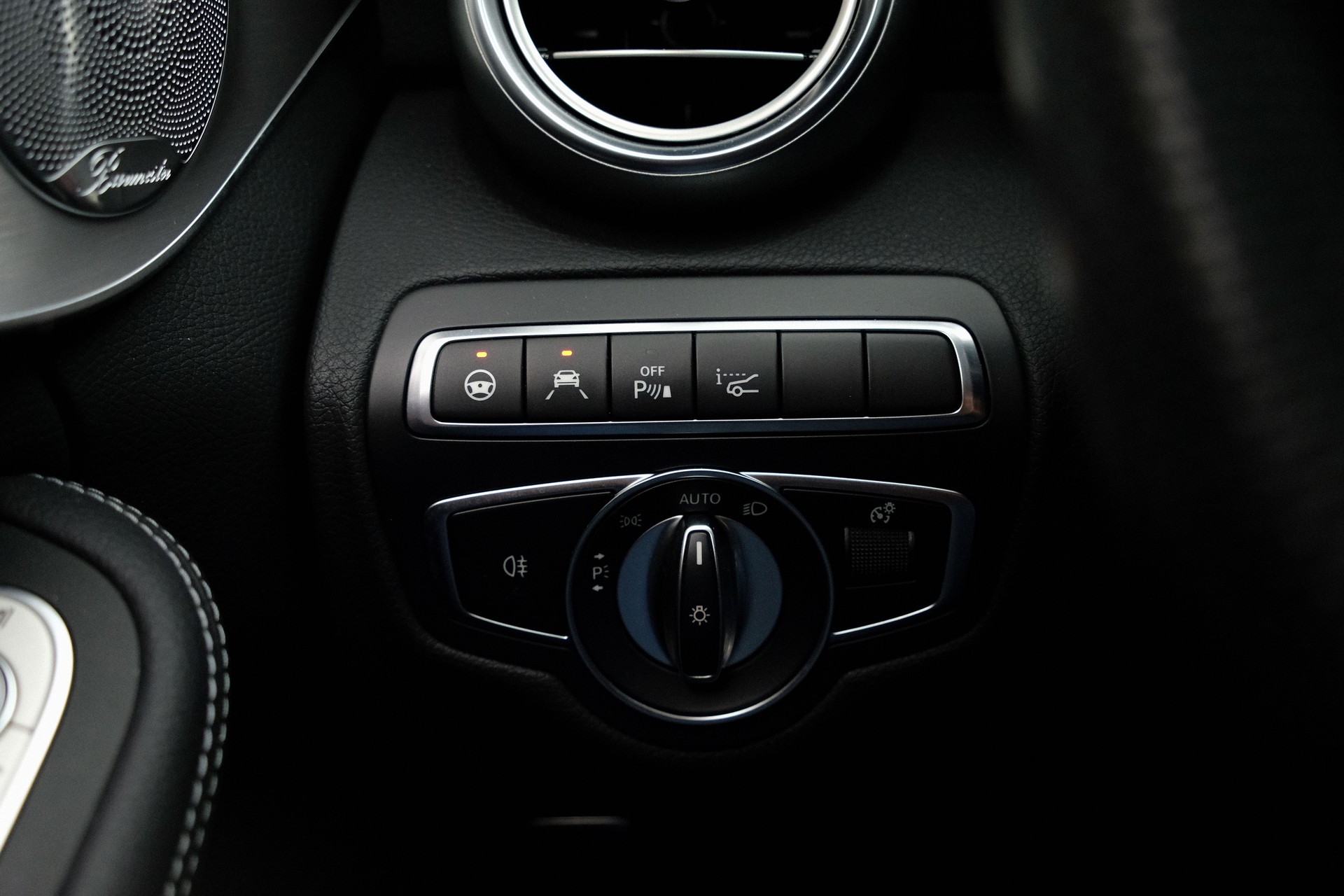 MERCEDES-BENZ C 43 AMG 4Matic 9G-Tronic-image-26