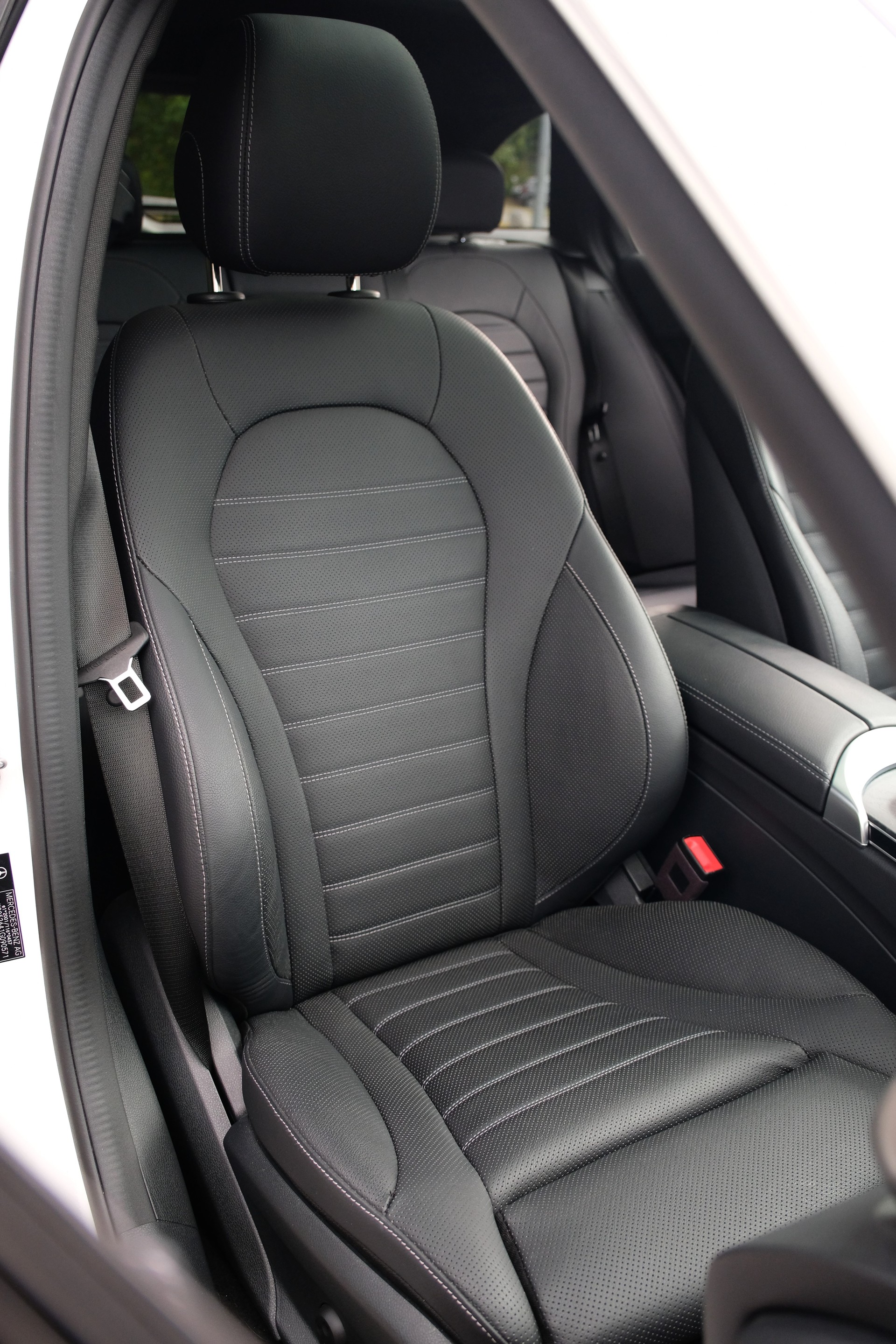 MERCEDES-BENZ C 43 AMG 4Matic 9G-Tronic-image-21